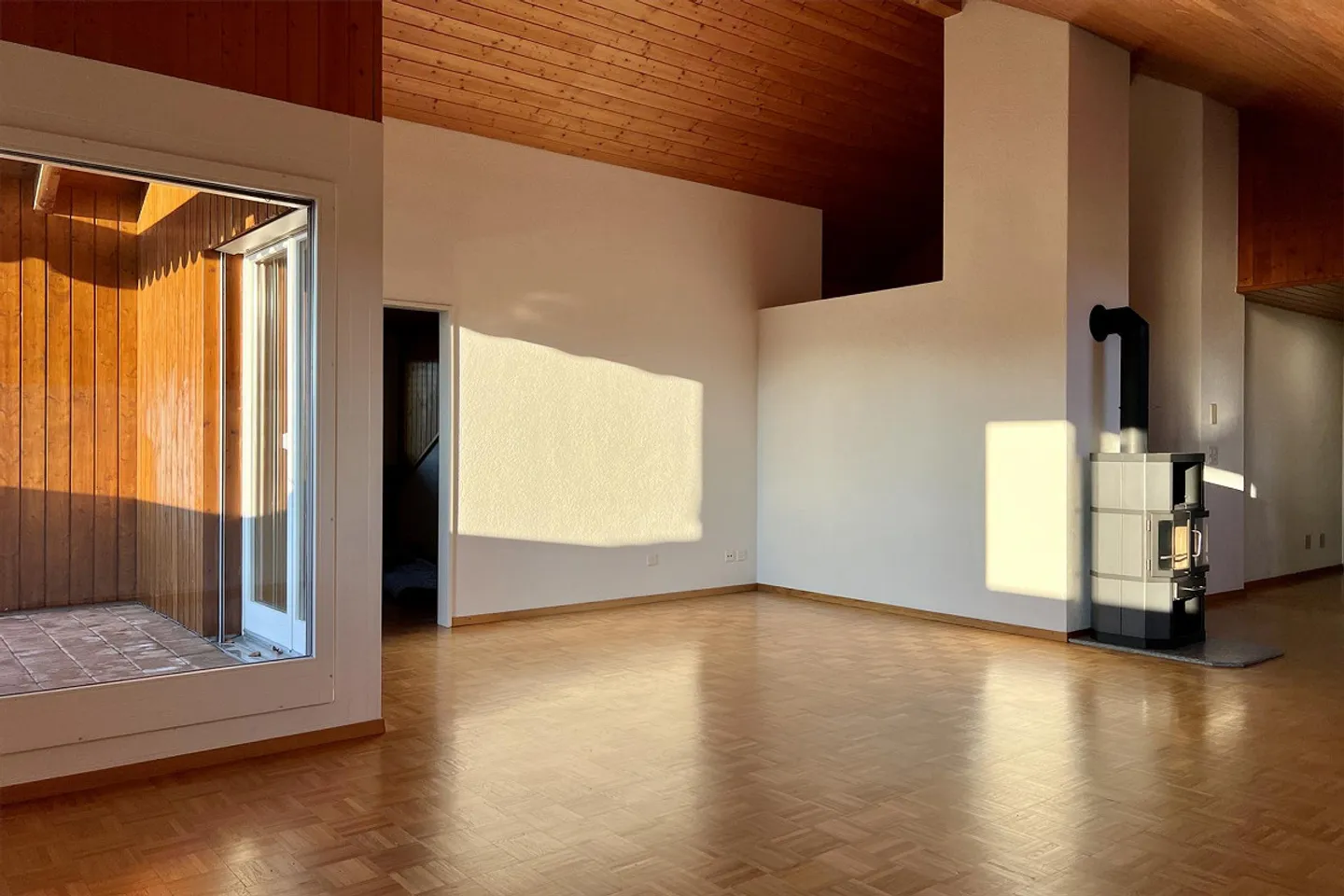 6.5-Zimmer Dachwohnung (186 m²) in Aarau Rohr – ruhige Lage, mit Weits - Foto 2 von 7