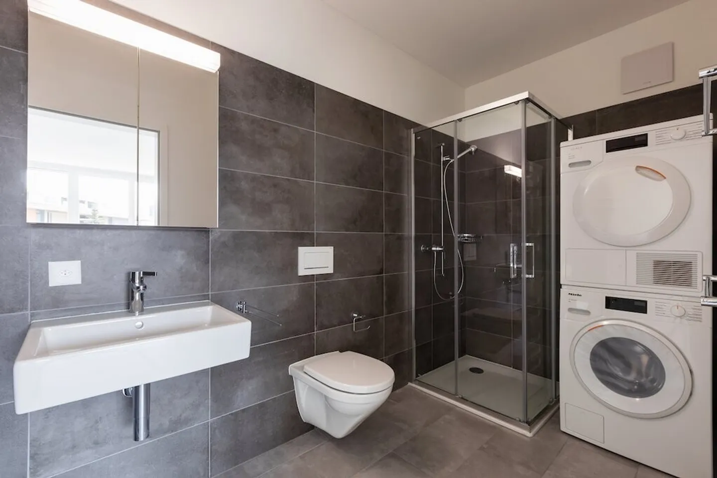 Appartamento moderno con giardino - Foto 6 di 9