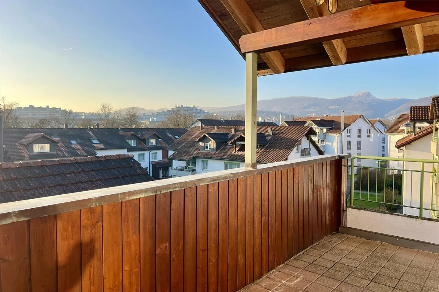 6.5-Zimmer Dachwohnung (186 m²) in Aarau Rohr – ruhige Lage, mit Weits - Foto 3 von 7