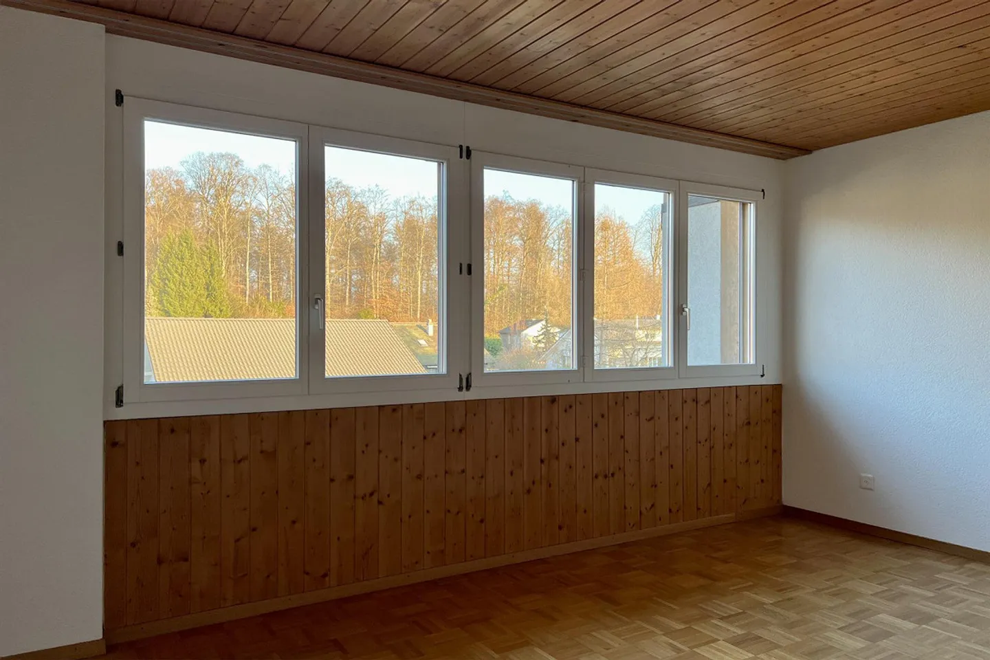 6.5-Zimmer Dachwohnung (186 m²) in Aarau Rohr – ruhige Lage, mit Weits - Foto 4 von 7