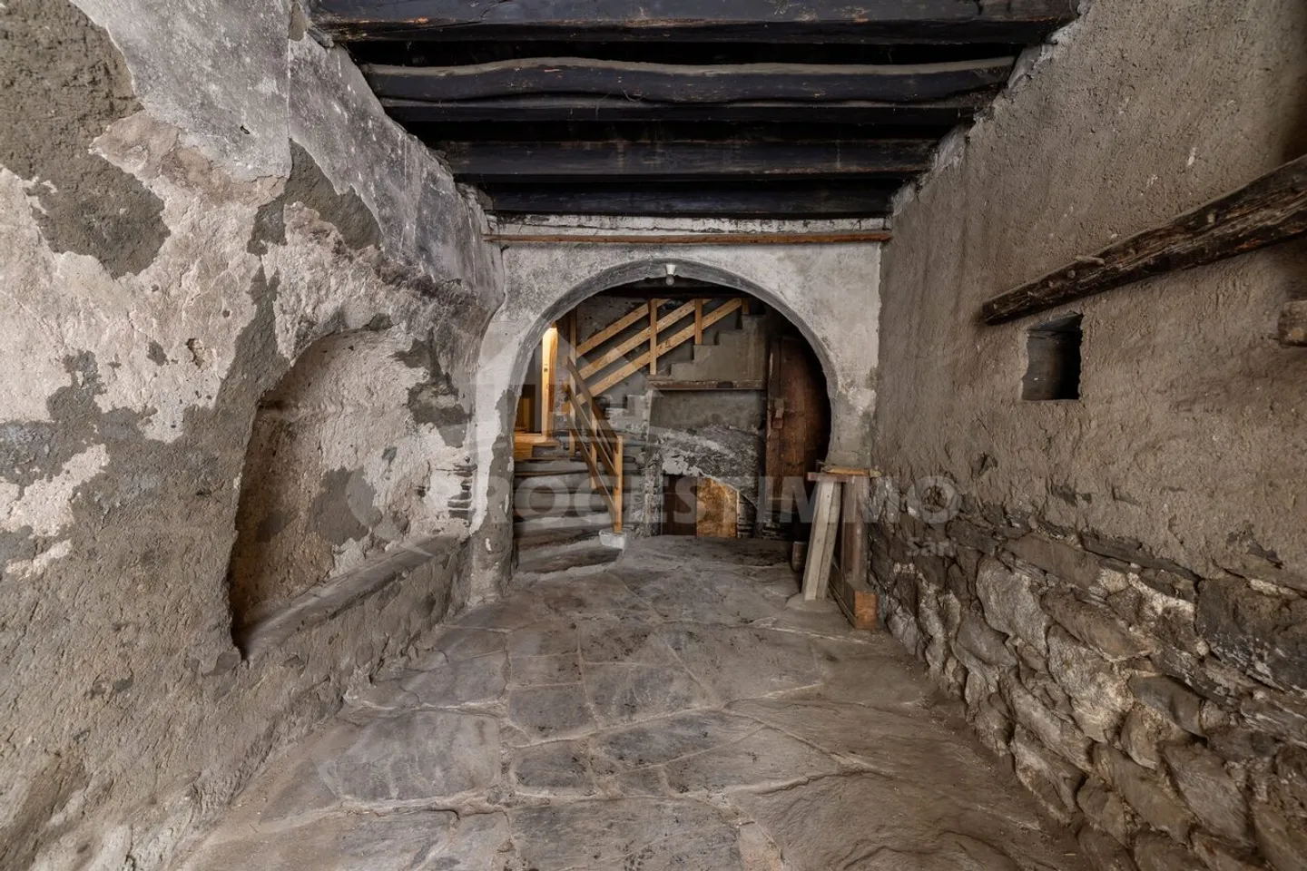 Ancien immeuble à transformer - permis de construire - Photo 3 sur 17