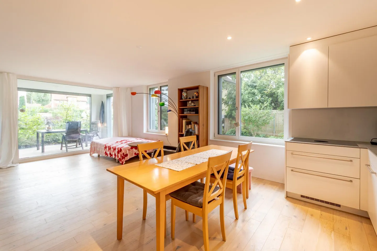 High-quality ground floor apartment with garden share near the lake - Photo 5 of 15