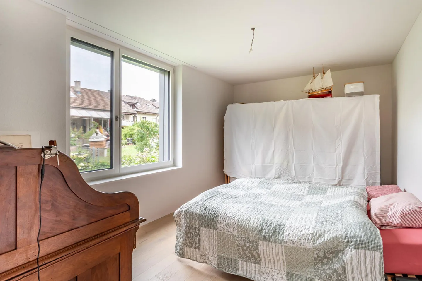 High-quality ground floor apartment with garden share near the lake - Photo 11 of 15