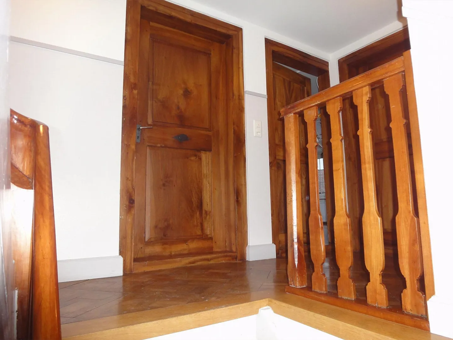 Vous cherchez quelque chose de spécial ? Dans une vieille maison Glarner ? - Photo 11 sur 26