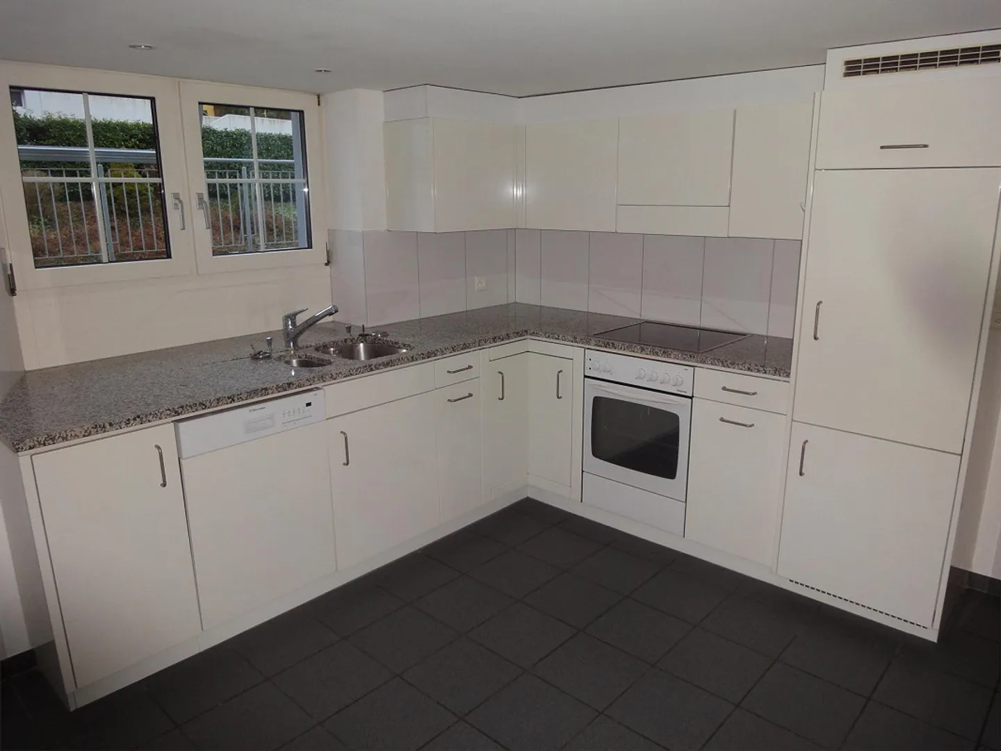 Vous cherchez quelque chose de spécial ? Dans une vieille maison Glarner ? - Photo 12 sur 26