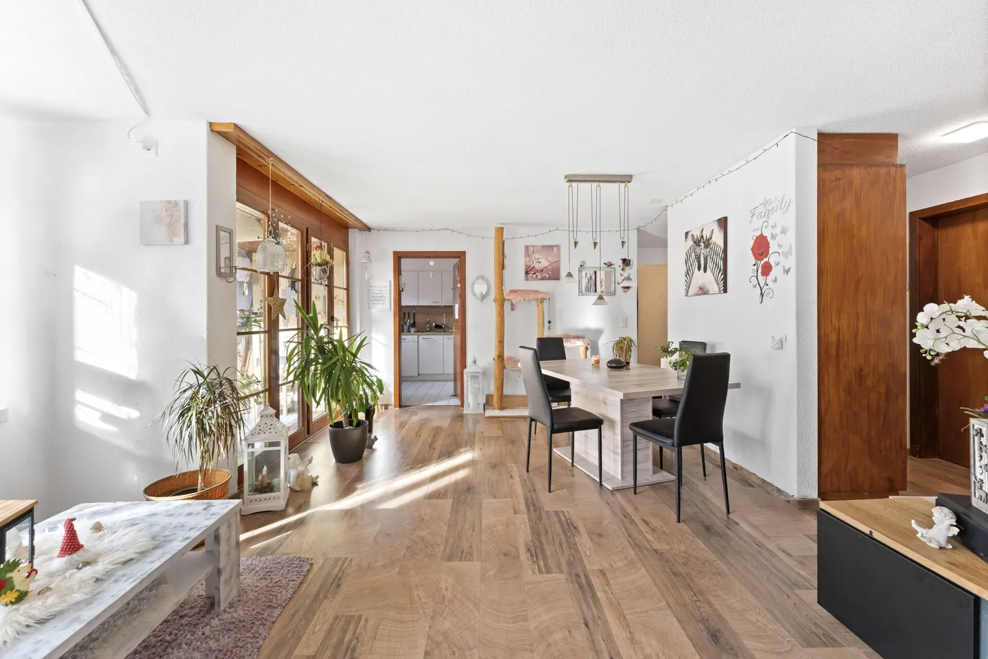 La tua nuova casa a Spiez: Incantevole appartamento di 3,5 locali con balcone soleggiato - Foto 10 di 12