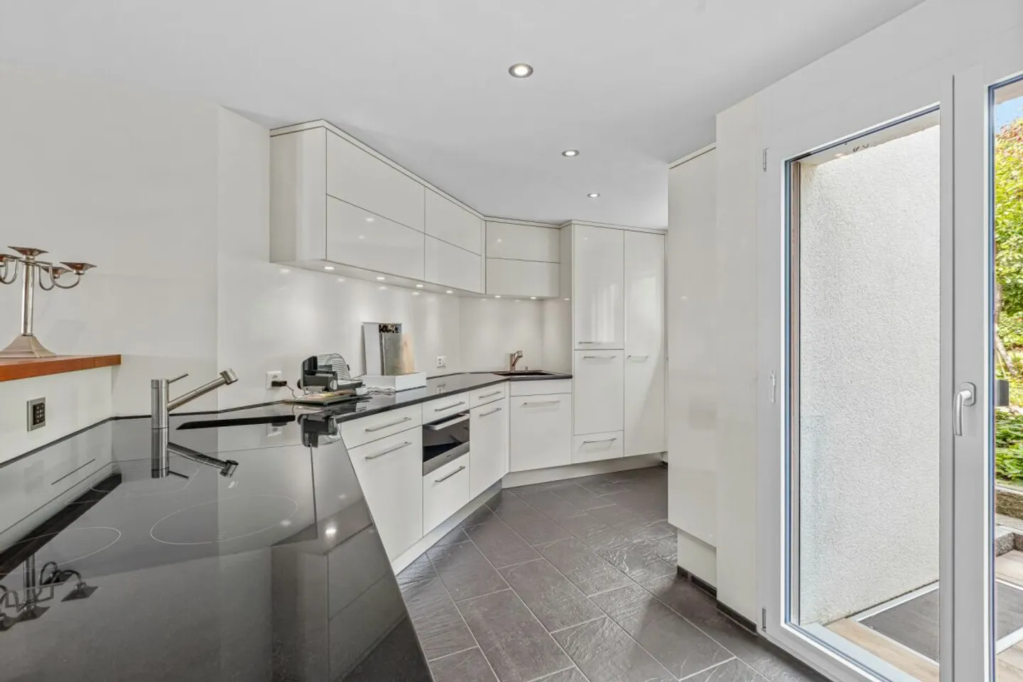 Stylish 5.5-Room Townhouse with Alpine View & Wellness Oasis - Photo 7 of 16