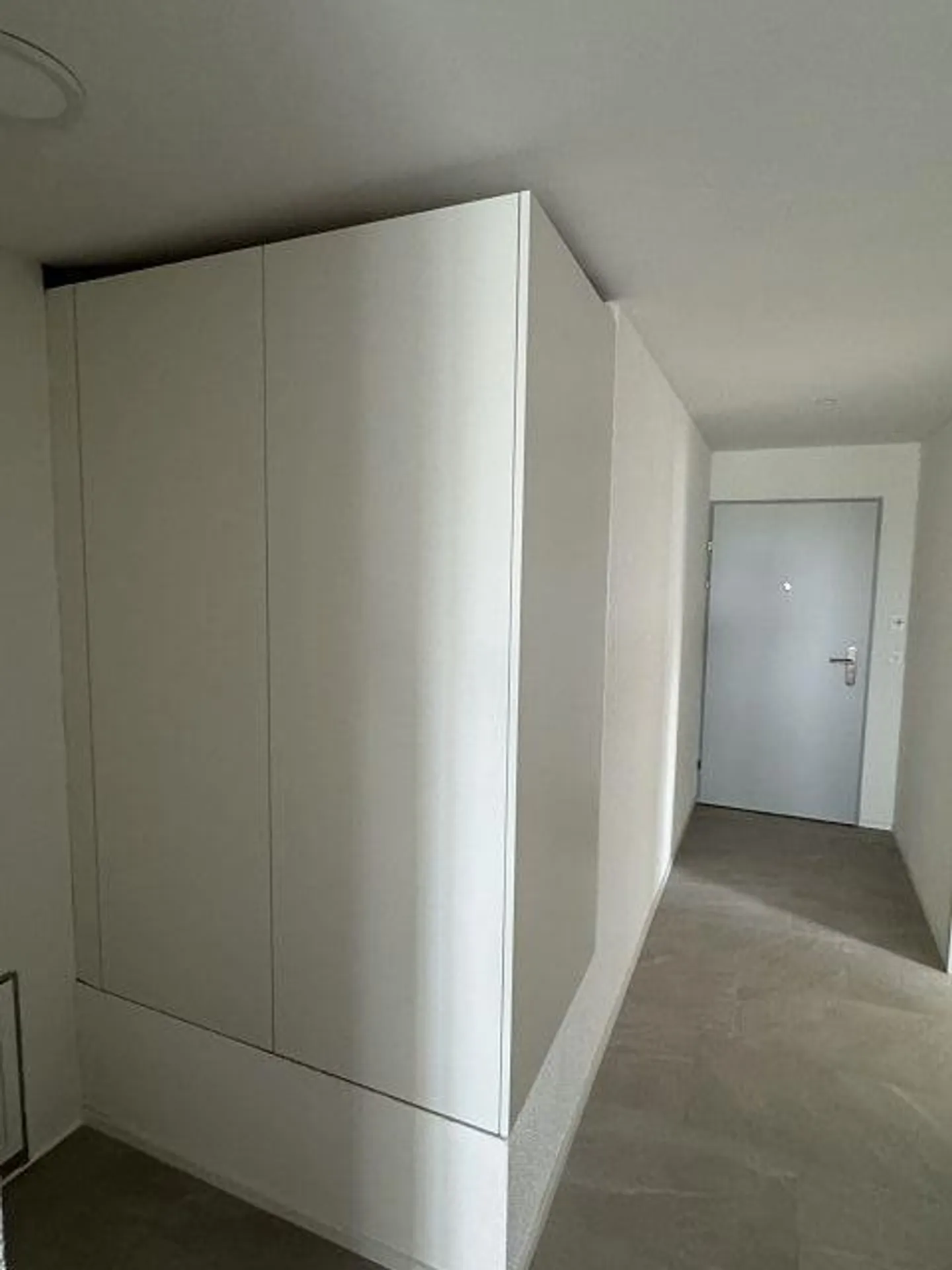 Attico con balcone soleggiato - Foto 3 di 6