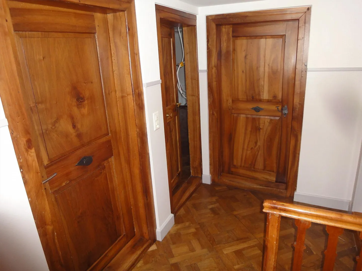 Vous cherchez quelque chose de spécial ? Dans une vieille maison Glarner ? - Photo 16 sur 26