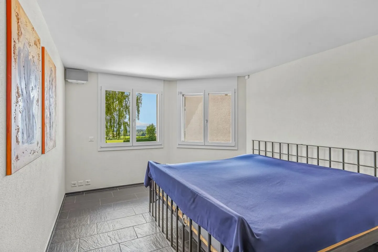 Stylish 5.5-Room Townhouse with Alpine View & Wellness Oasis - Photo 12 of 16