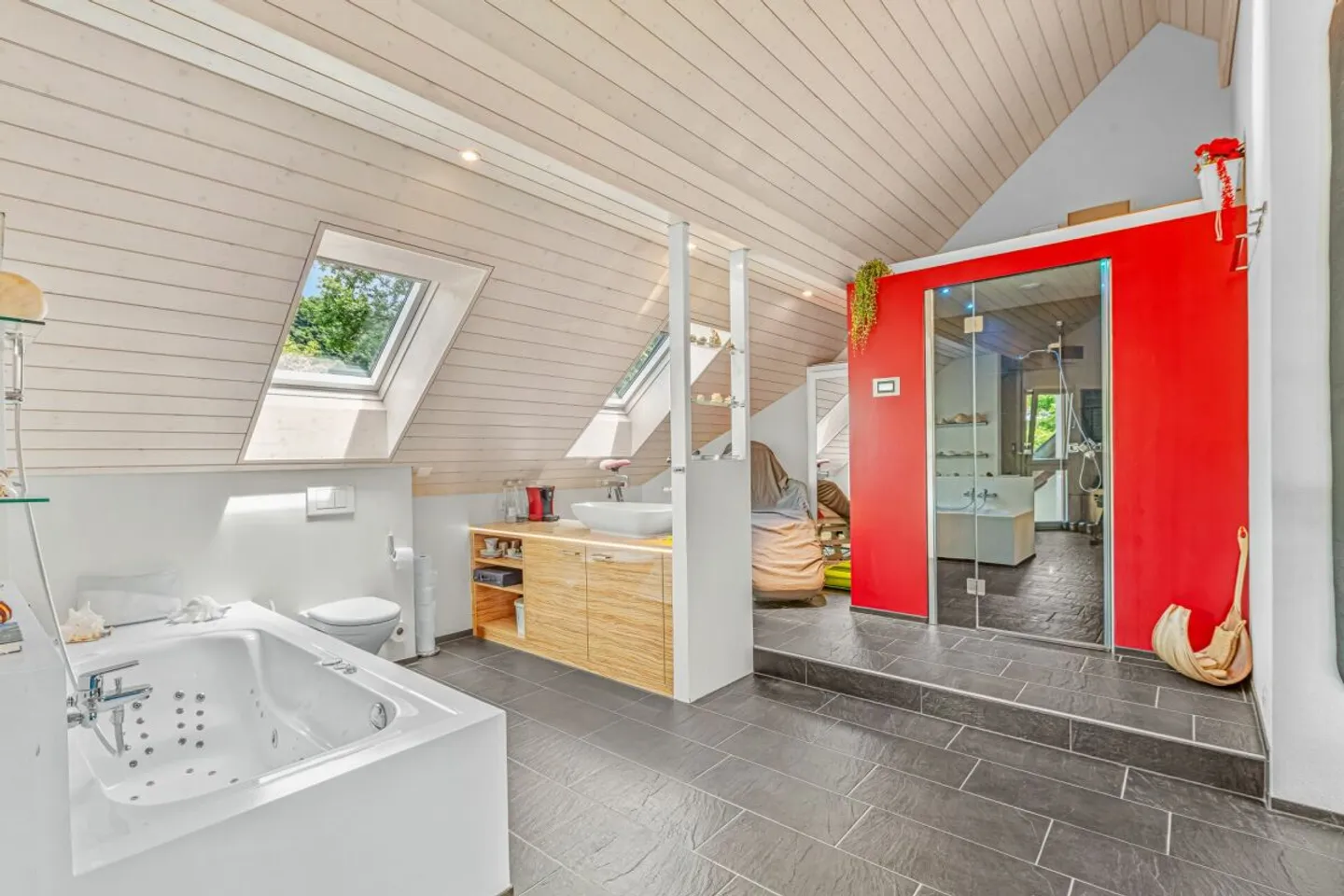 Stylish 5.5-Room Townhouse with Alpine View & Wellness Oasis - Photo 10 of 16