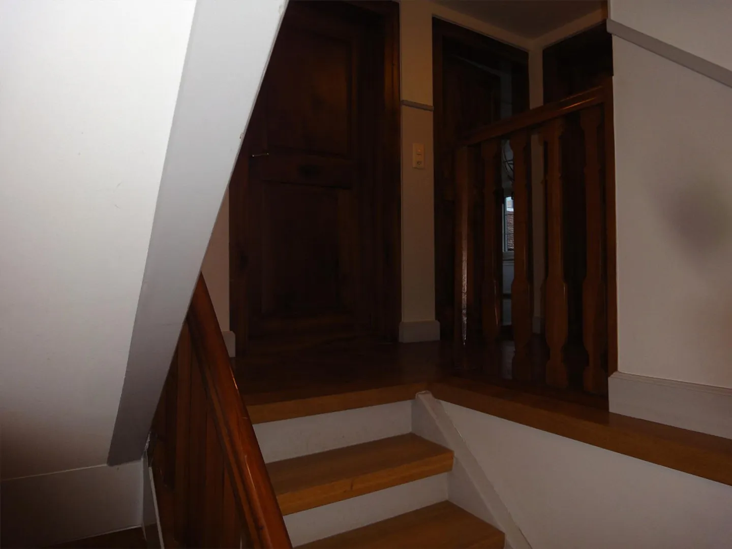 Vous cherchez quelque chose de spécial ? Dans une vieille maison Glarner ? - Photo 23 sur 26