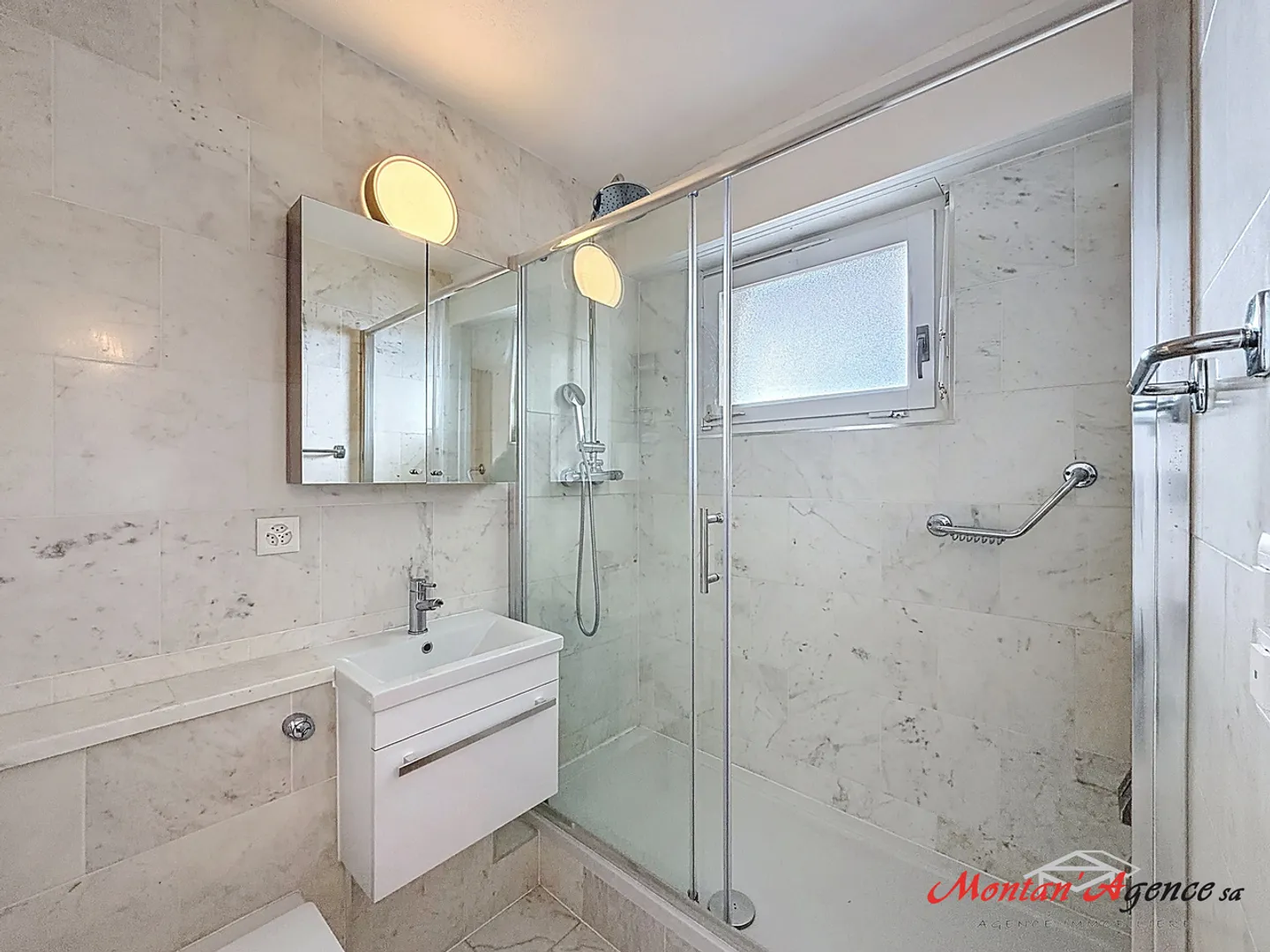 Appartement spacieux avec vue alpine - Photo 5 sur 12