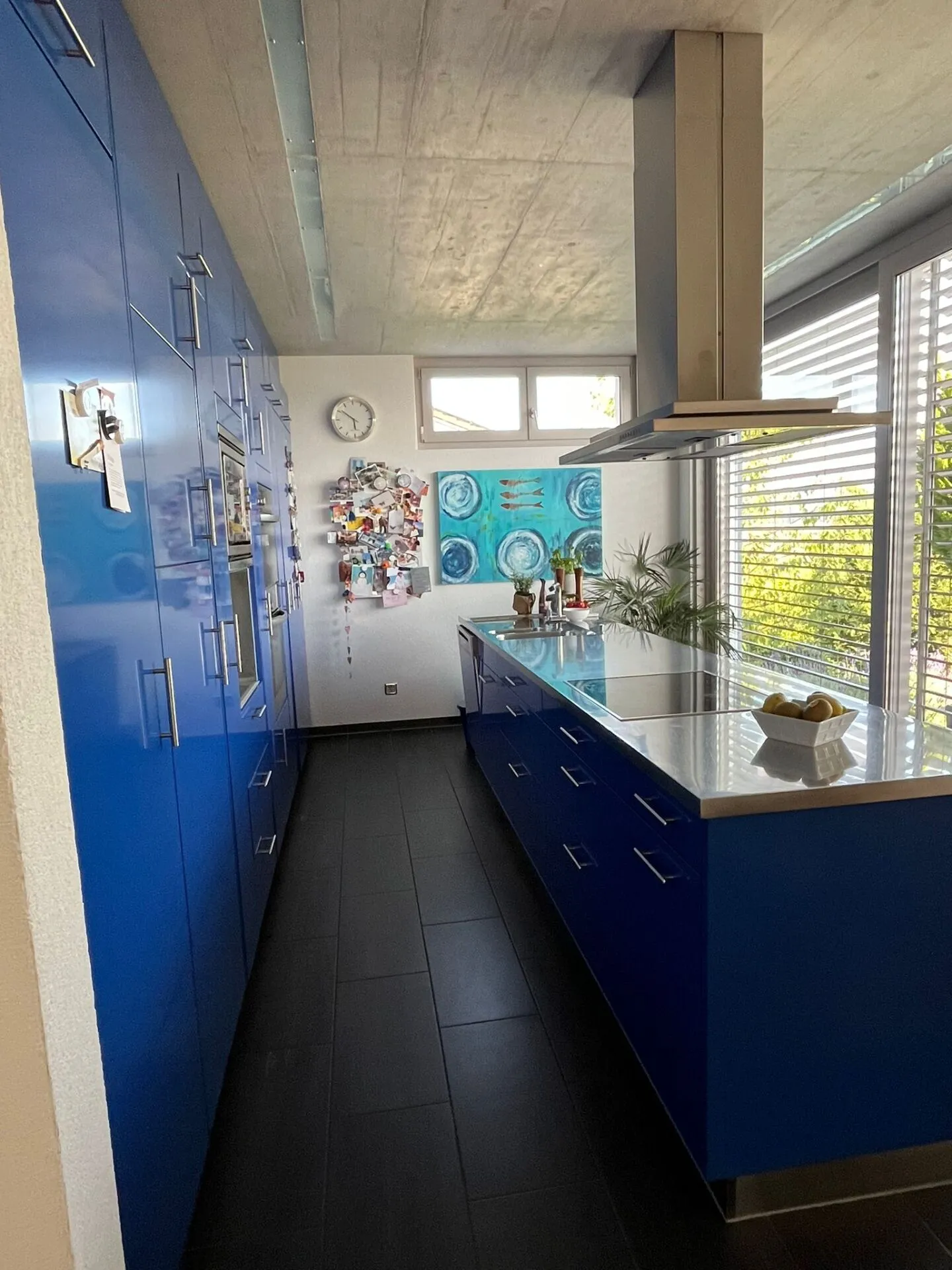 Casa unifamiliare moderna con vista panoramica non ostacolata e piscina a sfioro - Foto 5 di 14