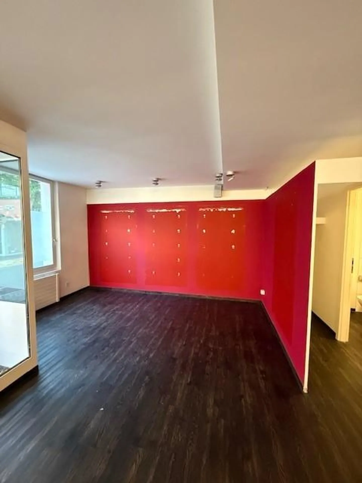 Spacious Sales/Business Space in a Central Location in Wil - Photo 5 of 8