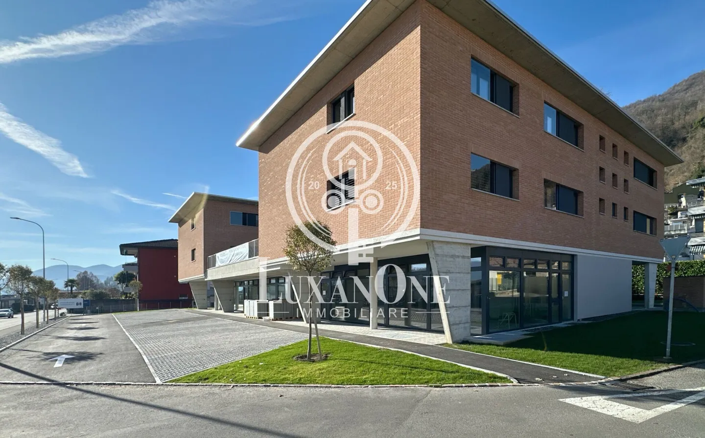 Appartamento nuovo di alta qualità con 3,5 locali, terrazza e orientamento a sud - Foto 2 di 12