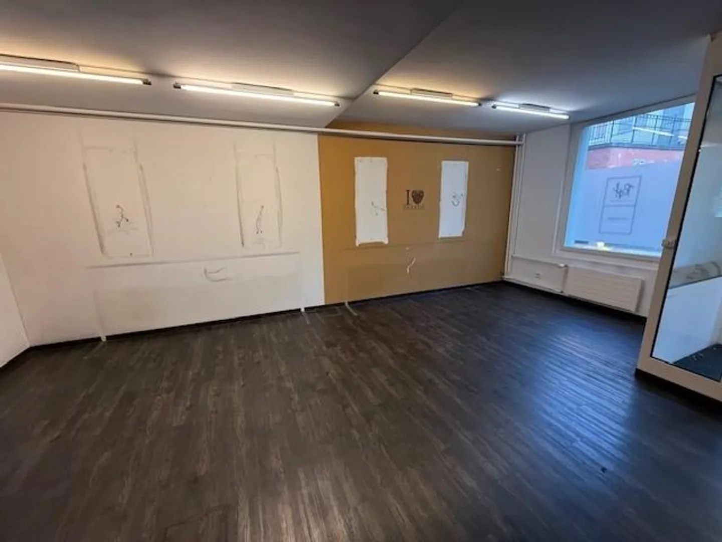 Spacious Sales/Business Space in a Central Location in Wil - Photo 3 of 8