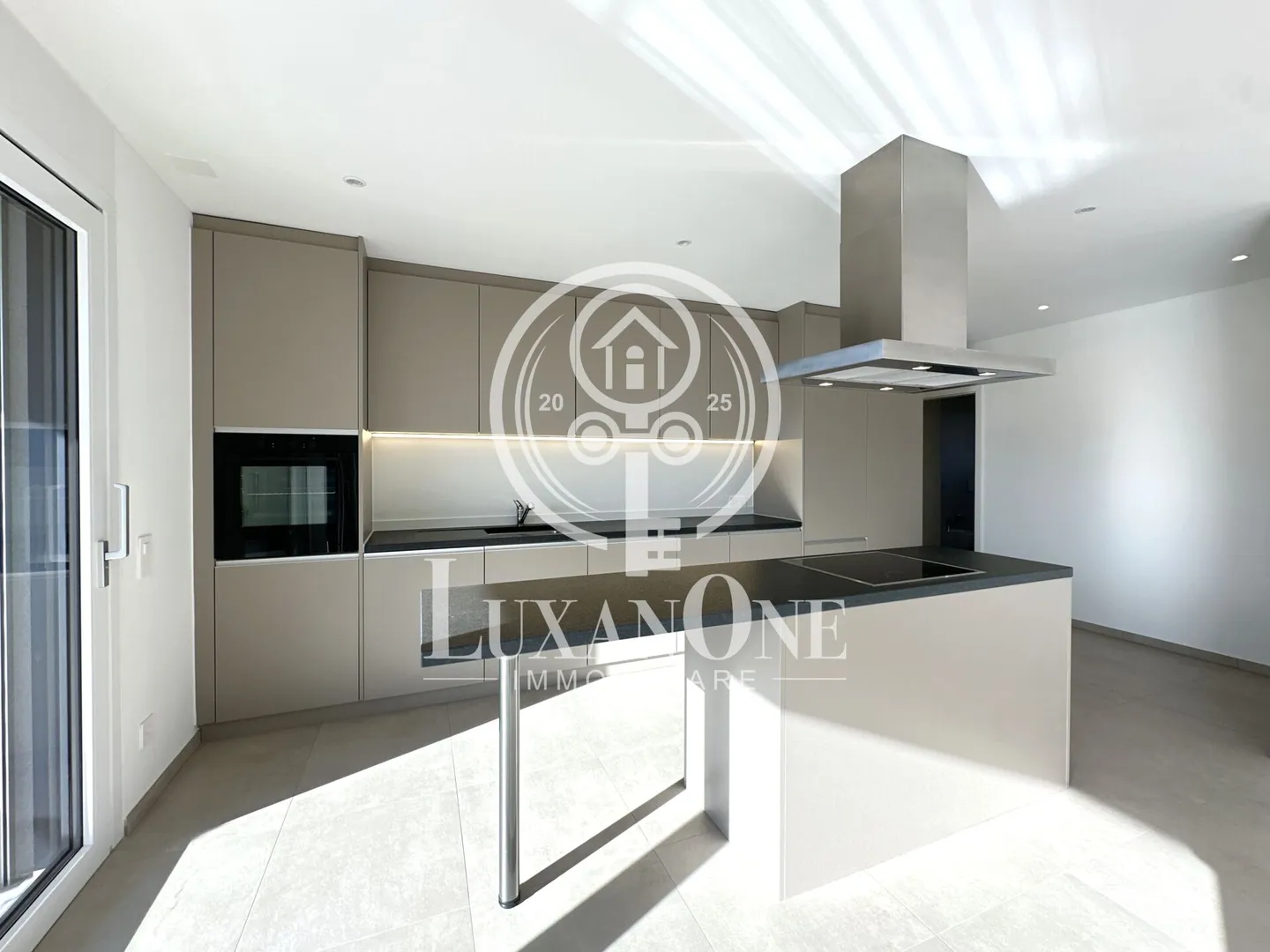 Appartamento nuovo di alta qualità con 3,5 locali, terrazza e orientamento a sud - Foto 6 di 12