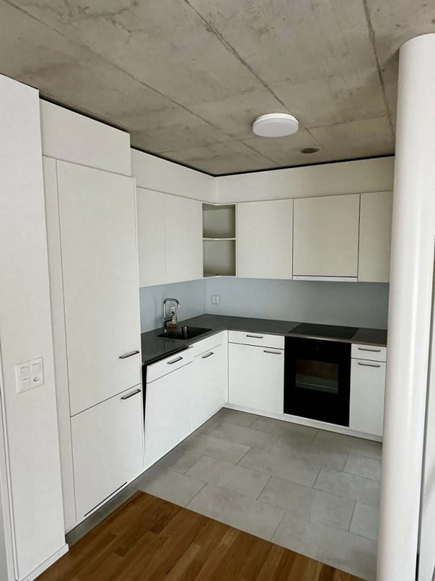 Spacious 3-room apartment in the Benzenschwil central development - Photo 3 of 8