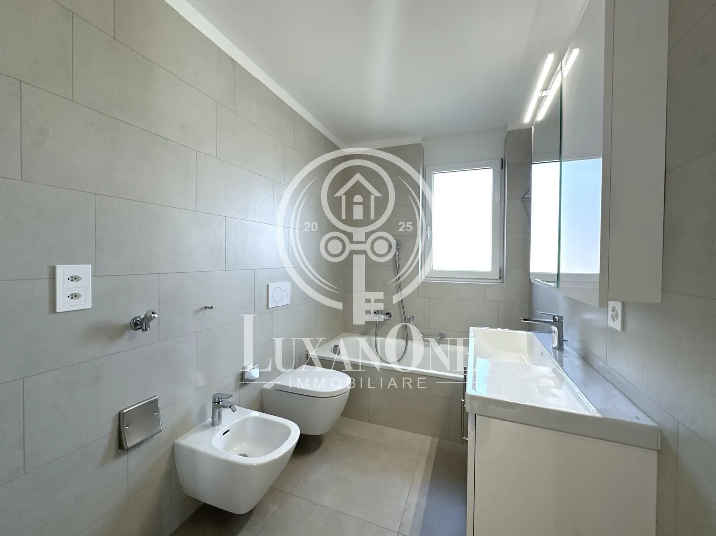 Appartamento nuovo di alta qualità con 3,5 locali, terrazza e orientamento a sud - Foto 8 di 12