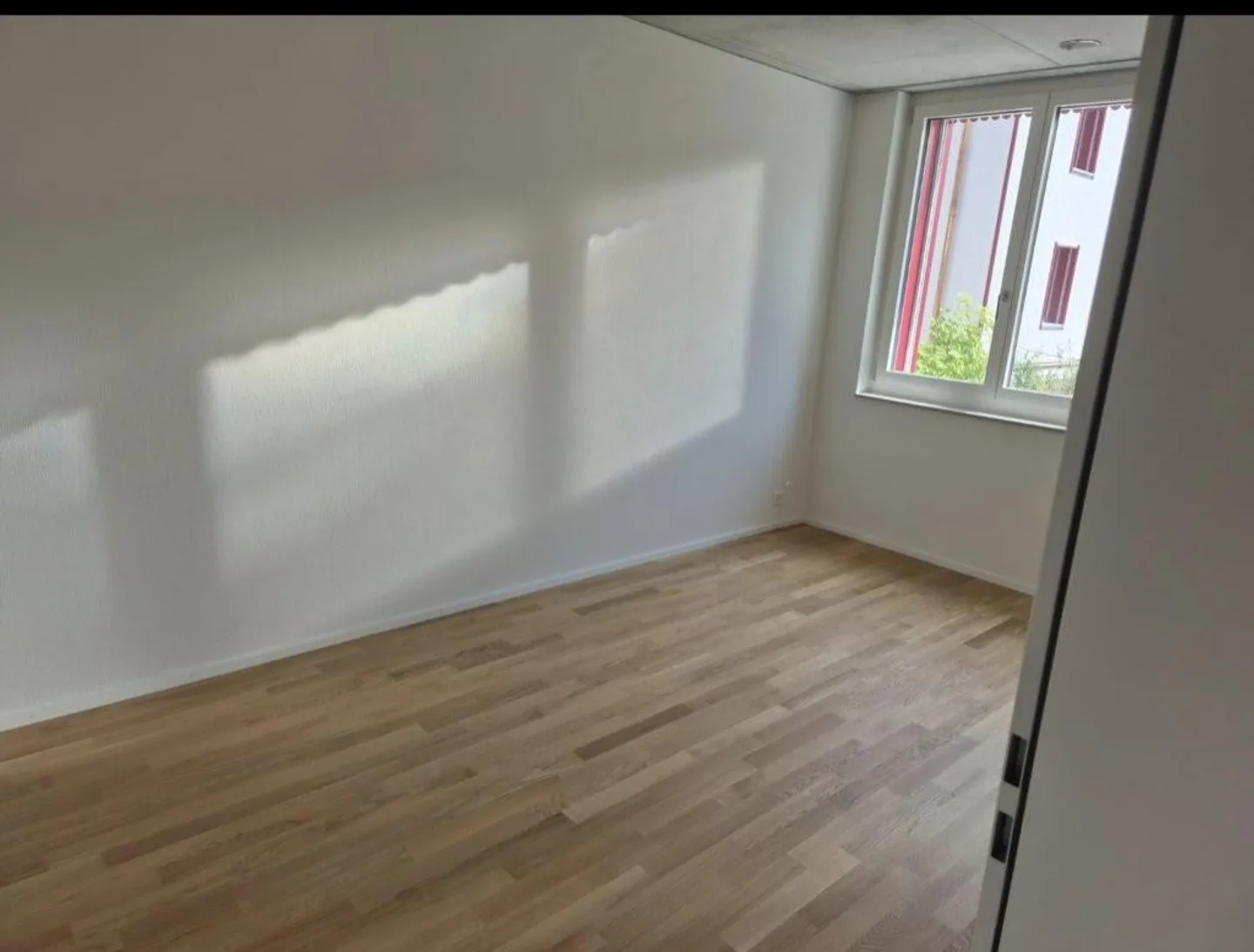Spacious 3-room apartment in the Benzenschwil central development - Photo 7 of 8