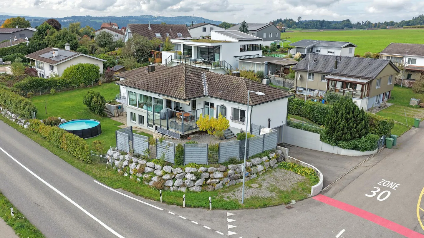 Mehr Raum, mehr Garten, mehr Zuhause – Traumhaus in Wohlen b. Bern - Foto 3 von 34