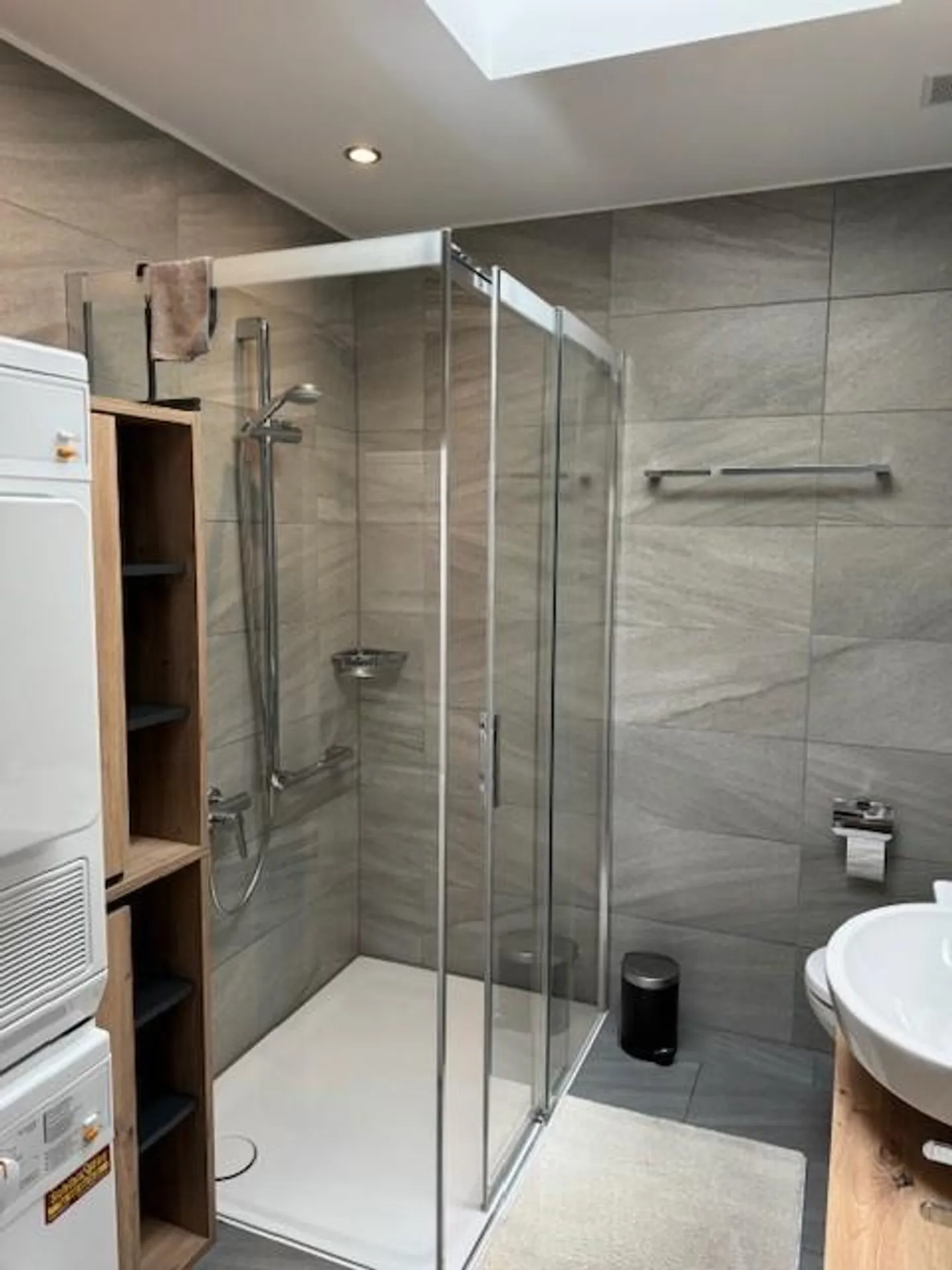 Appartamento attico moderno di 3,5 stanze - Foto 7 di 7