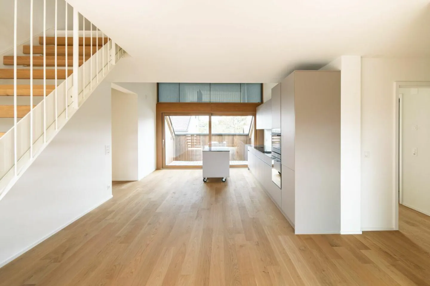 Exklusive 4½-Zimmer-Dachwohnung mit Galerie und zwei Dachterrassen - Foto 3 von 14