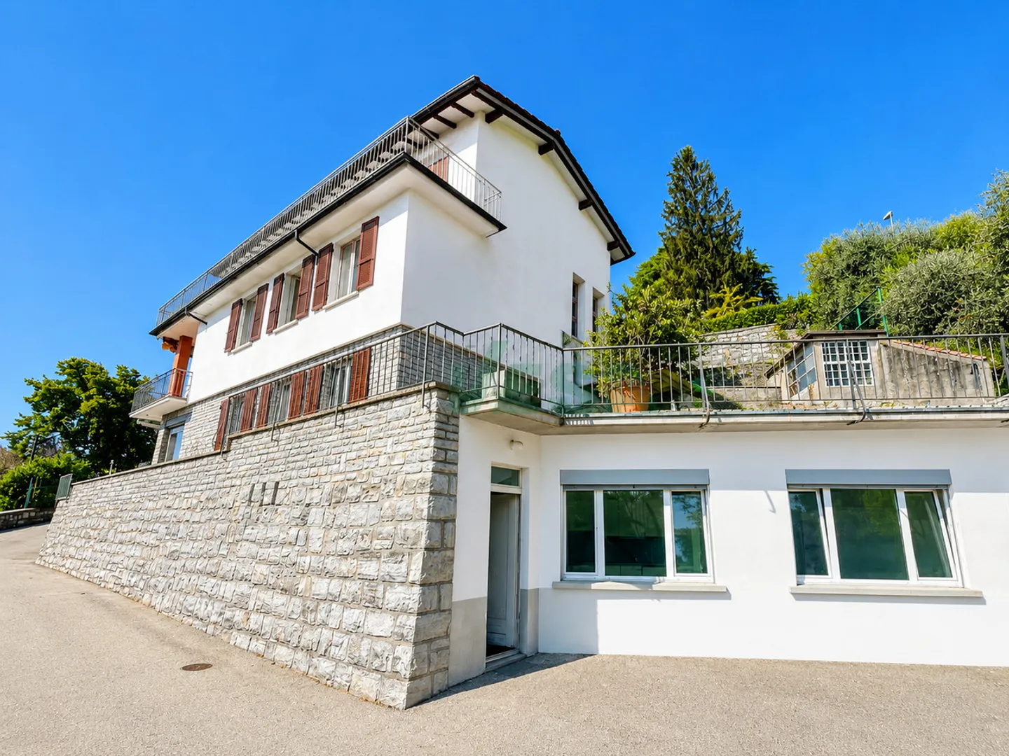 Spacieuse maison avec 3 appartements (pouvant être réunis) et avec une vue magnifique - Photo 7 sur 15