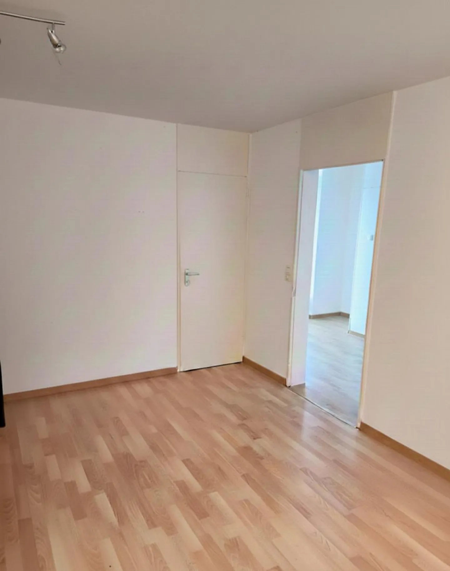 4-room apartment in a central location - Photo 4 of 10