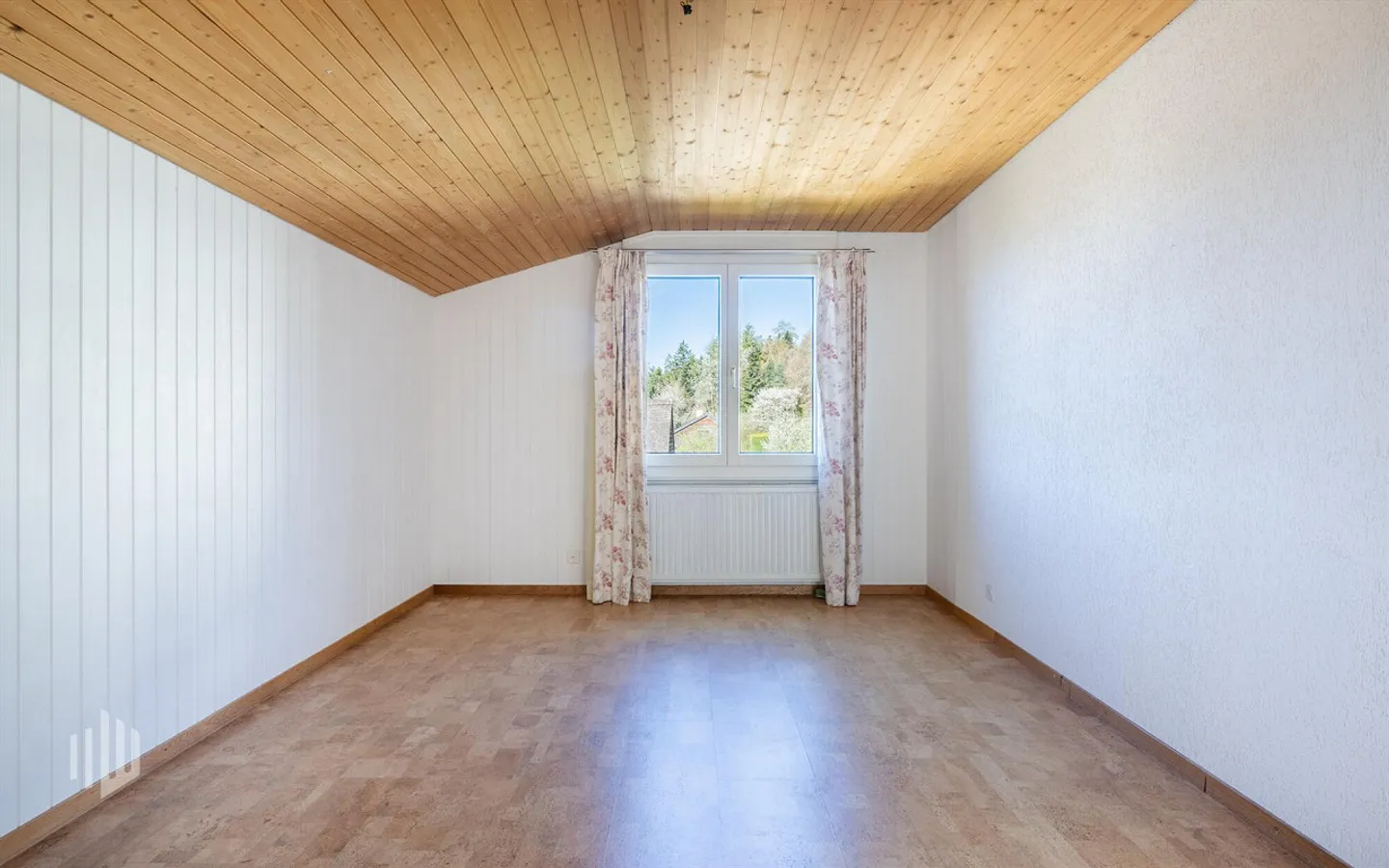 ImmoWyss - Maison individuelle avec piscine intérieure et espace extérieur bien entretenu - Photo 8 sur 12