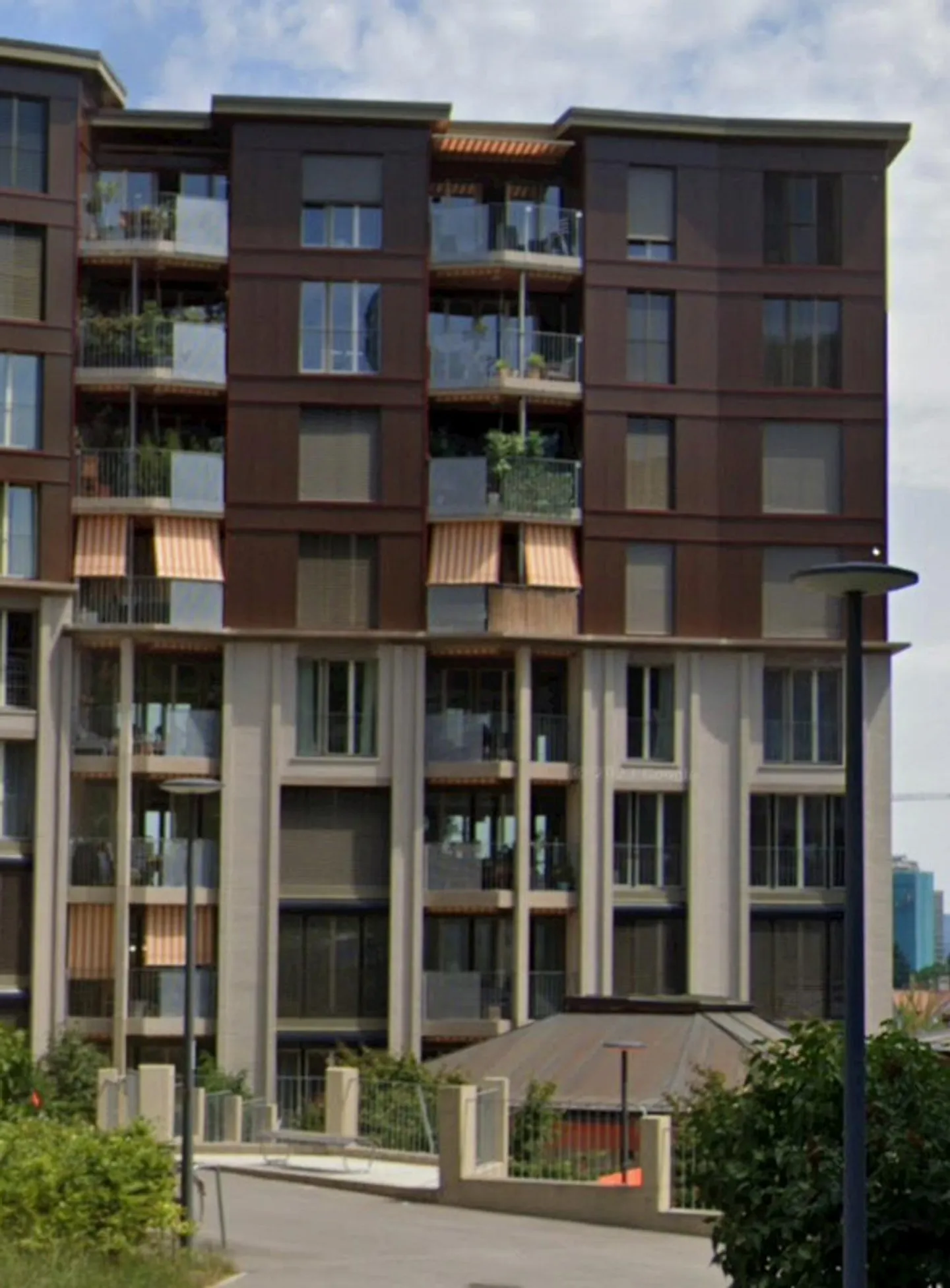 Modern 158m² Attic Maisonette with Style - Photo 3 of 4