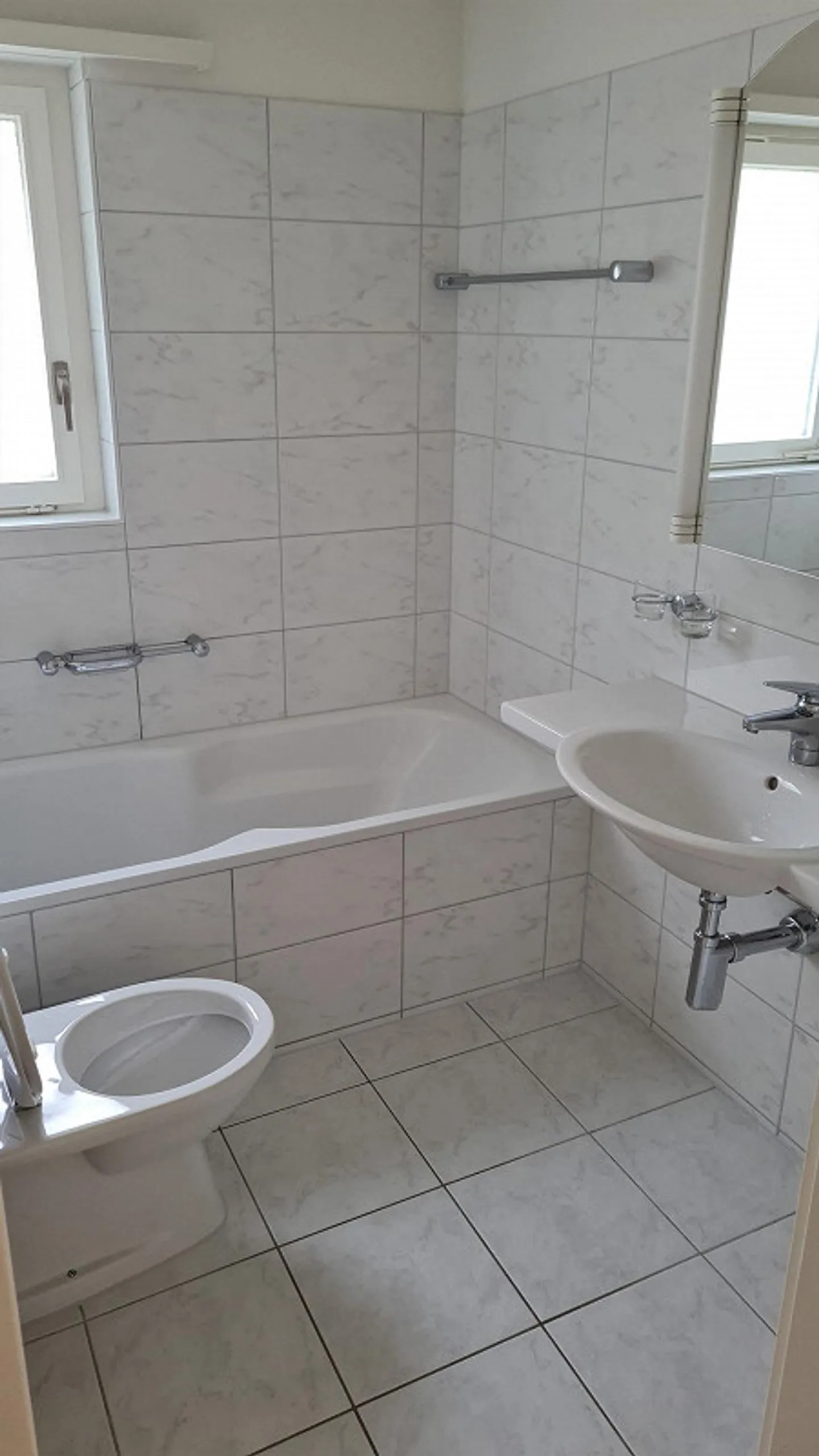 Appartamento 5 1/2 locali in una posizione tranquilla con vista - Foto 6 di 7