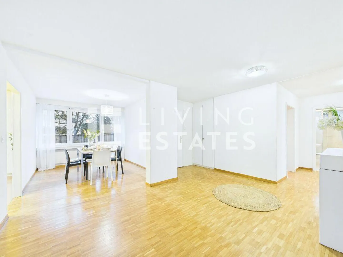 DIE PERFEKTE WOHNUNG FÜR SIE - INKL. 3 GARAGENBOXEN - Foto 3 von 17