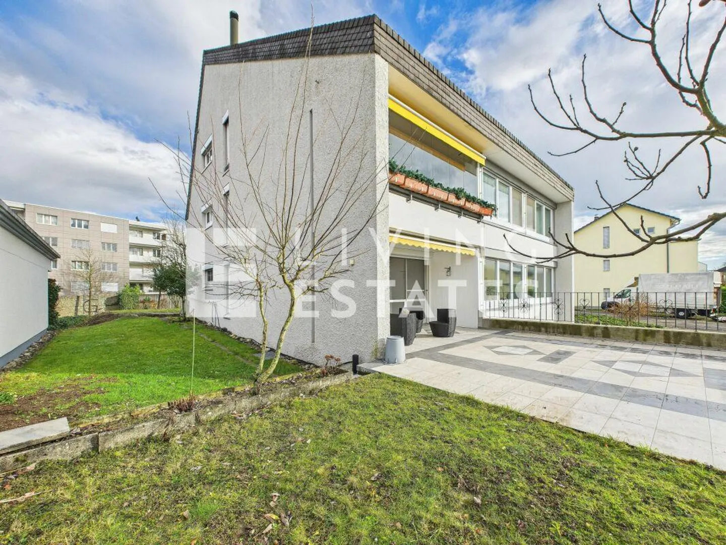 DIE PERFEKTE WOHNUNG FÜR SIE - INKL. 3 GARAGENBOXEN - Foto 1 von 17