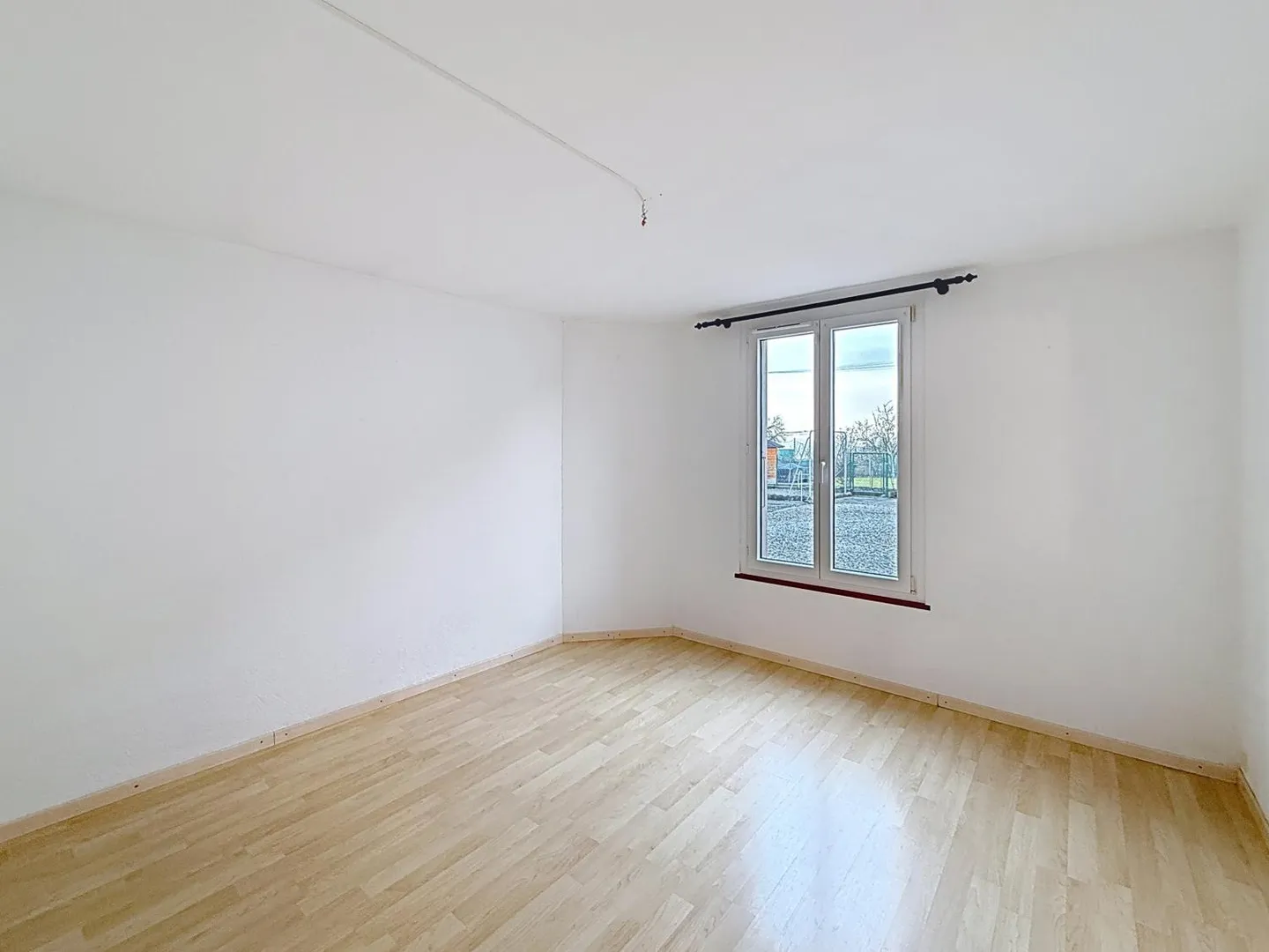 Appartement spacieux au rez-de-chaussée - Photo 2 sur 8