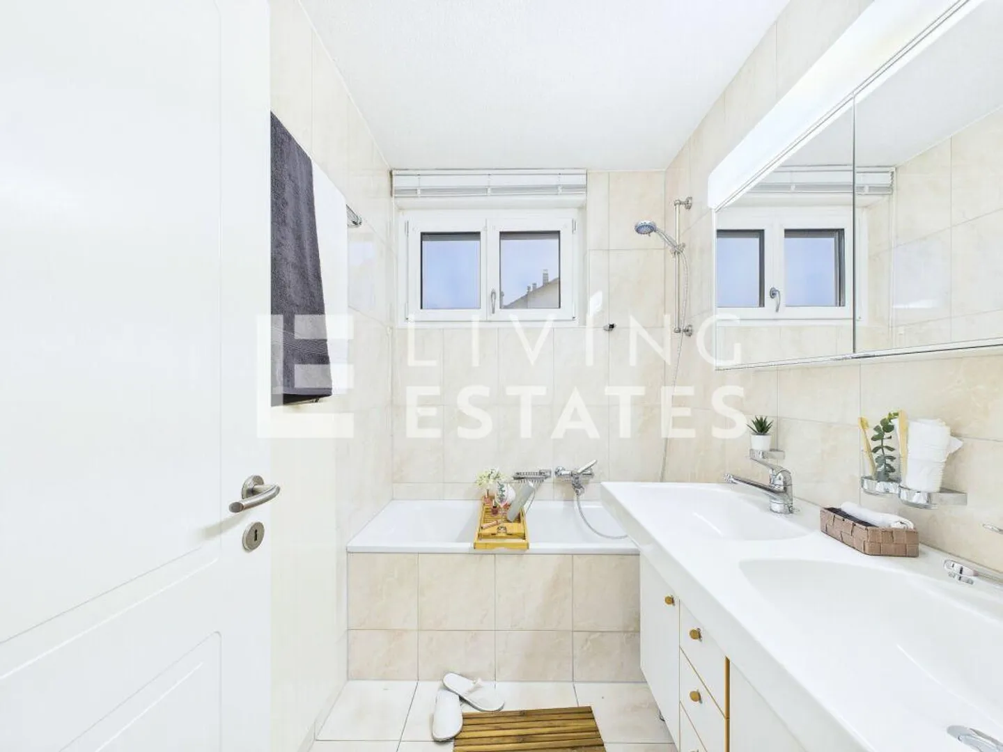 DIE PERFEKTE WOHNUNG FÜR SIE - INKL. 3 GARAGENBOXEN - Foto 12 von 17