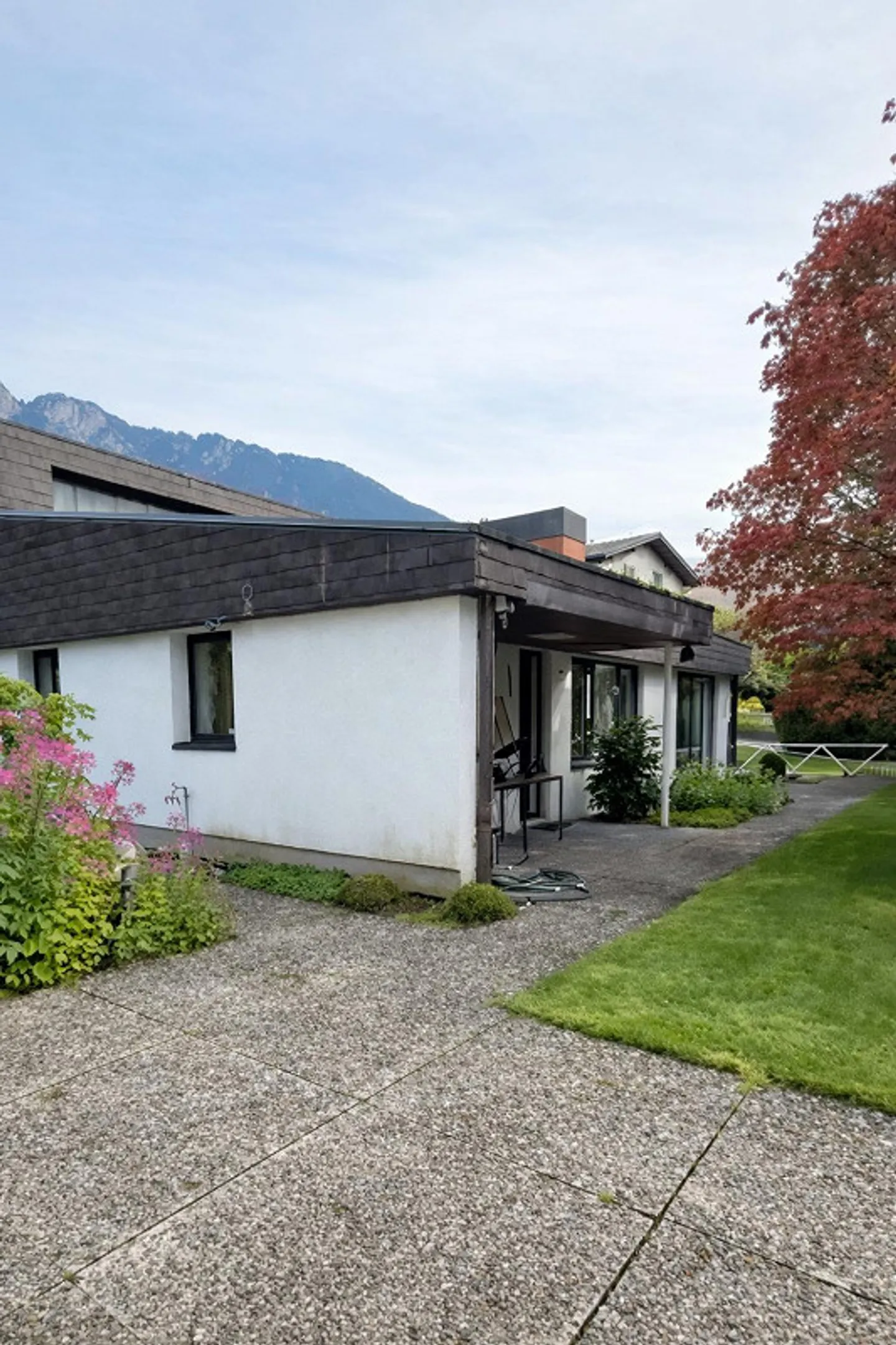 Casa unifamiliare con giardino - Foto 1 di 6