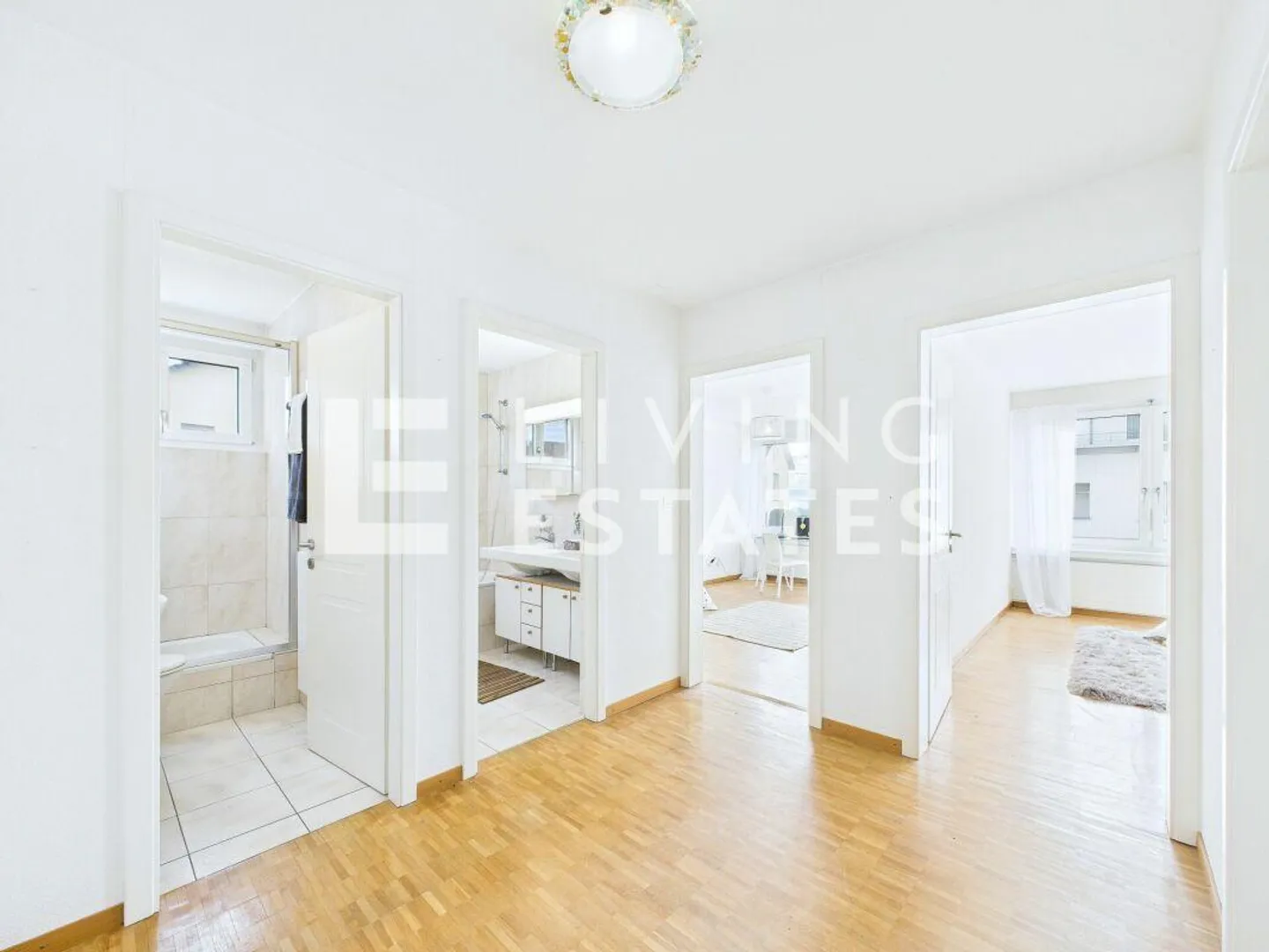 DIE PERFEKTE WOHNUNG FÜR SIE - INKL. 3 GARAGENBOXEN - Foto 8 von 17