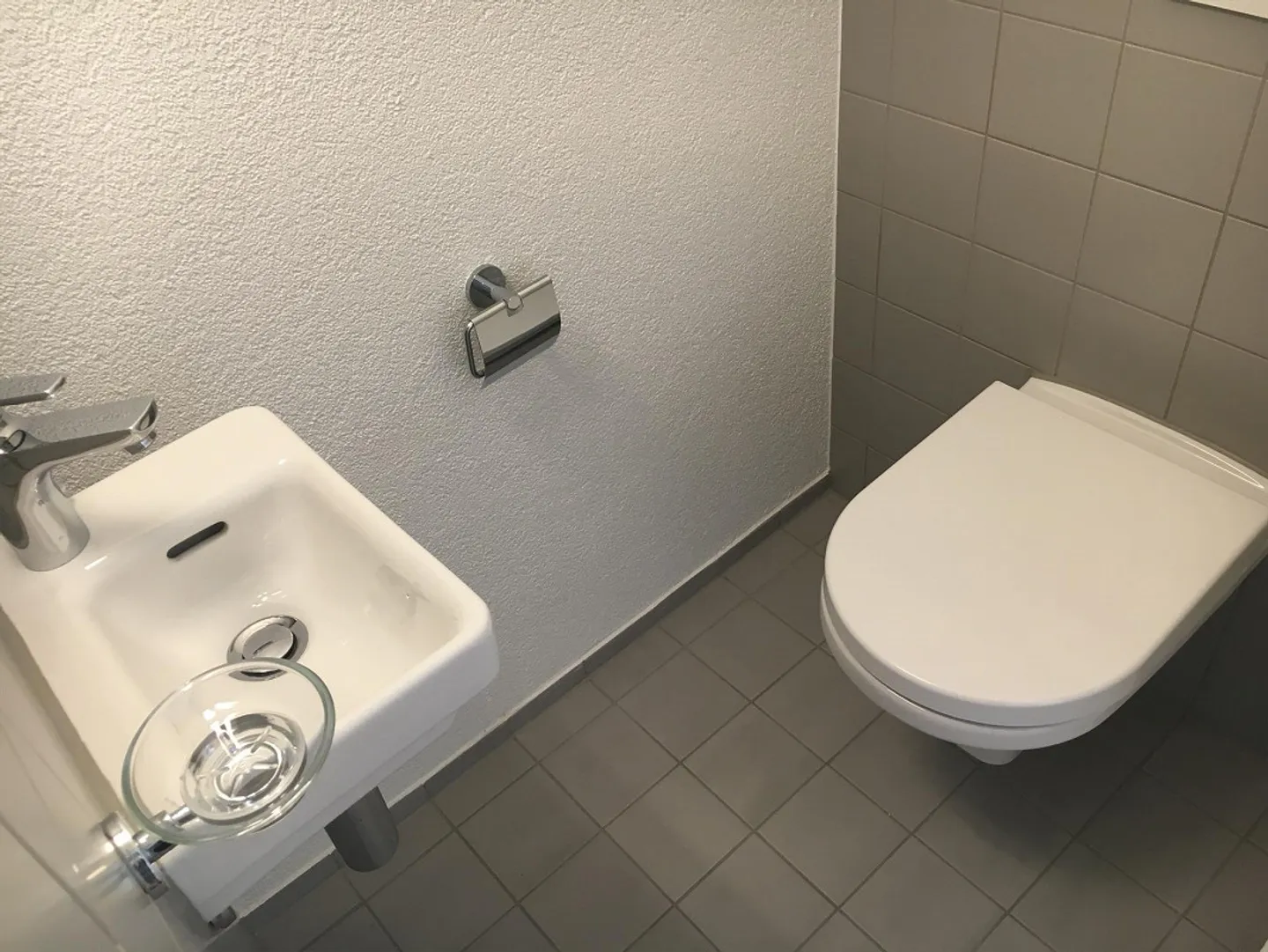 Moderno appartamento di 3,5 stanze con balcone - Foto 12 di 14