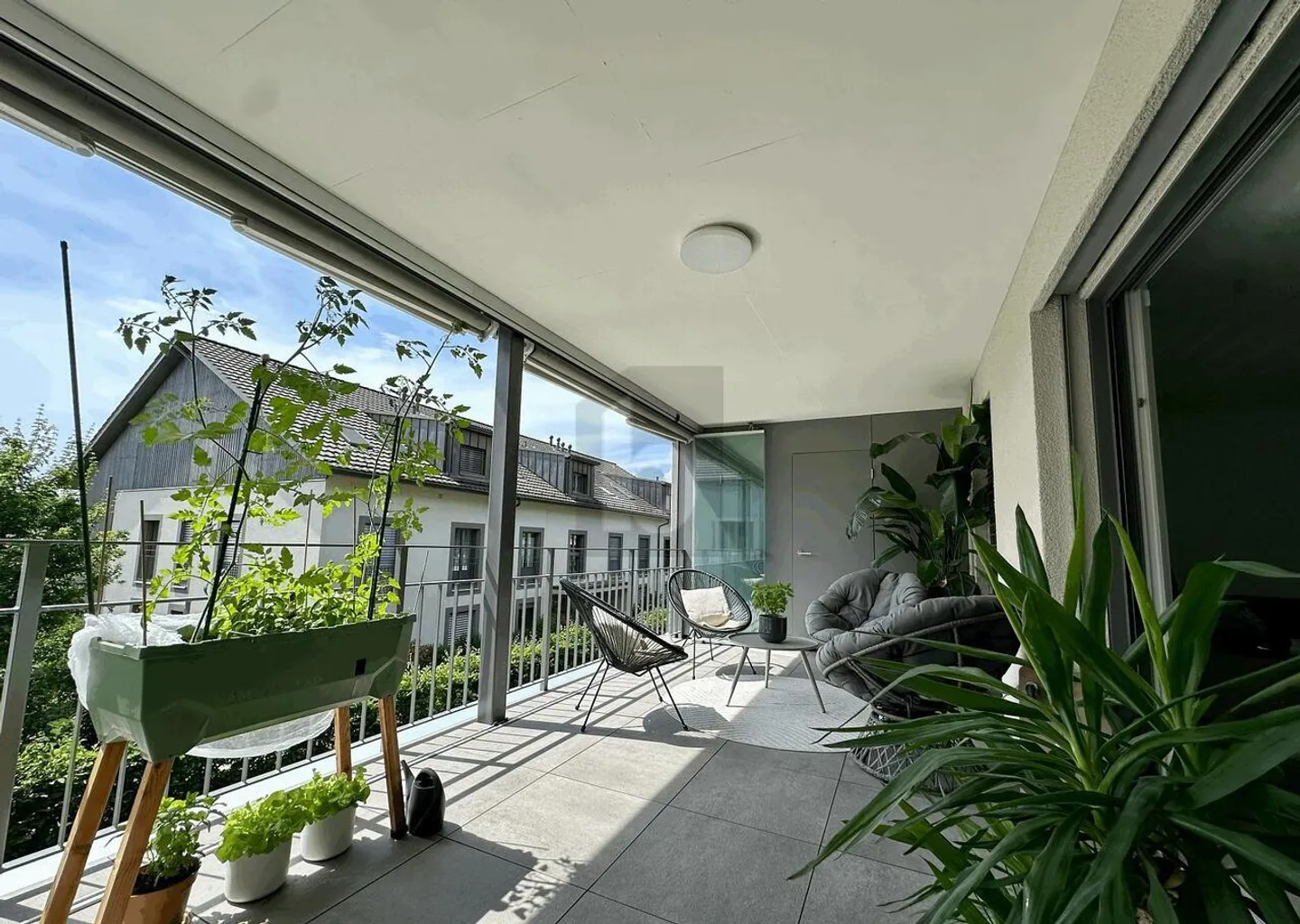 LIGHT-FILLED, WINTER GARDEN BALCONY, CLOSE TO NATURE - Photo 1 of 6