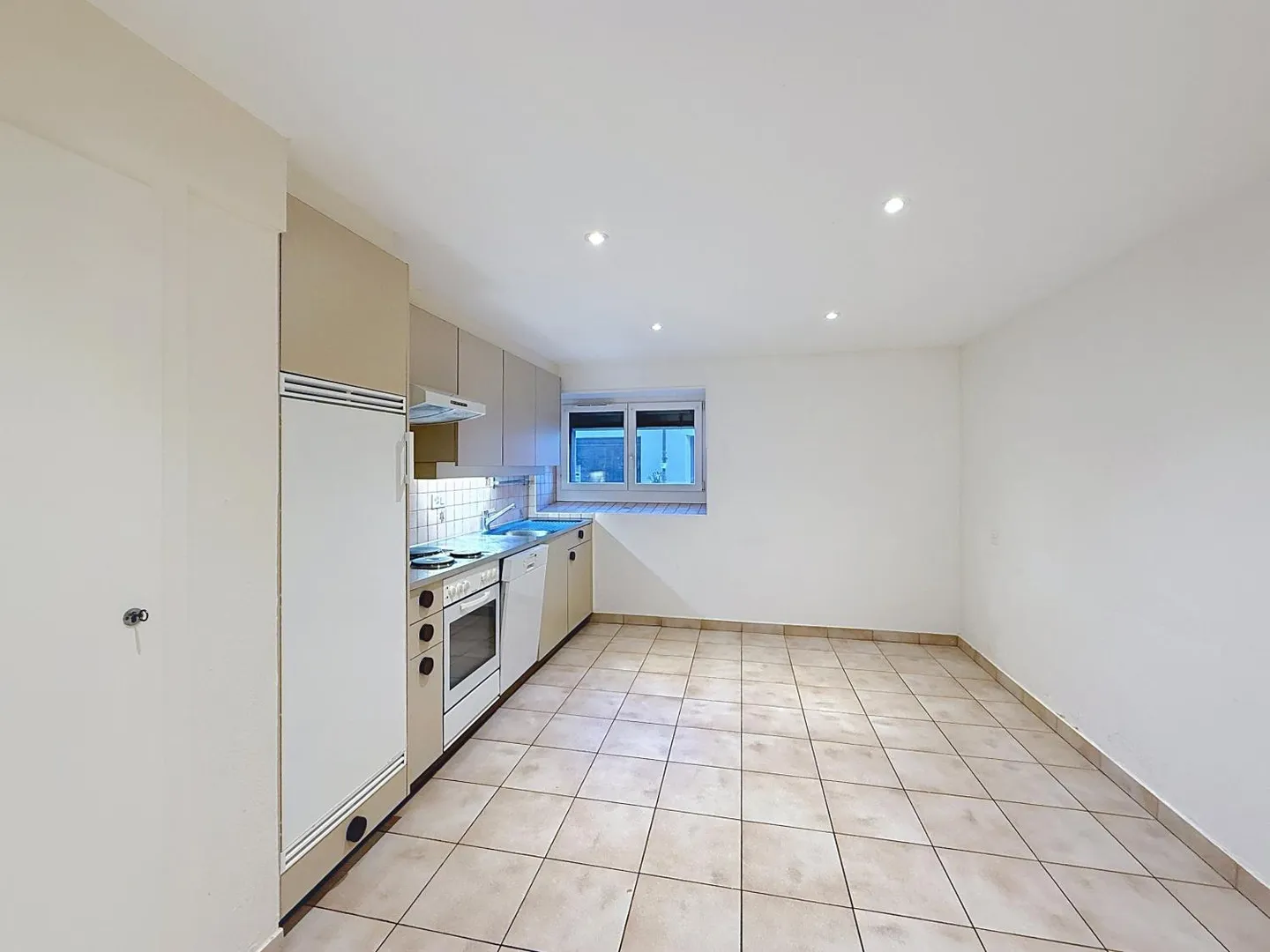 Appartement spacieux au rez-de-chaussée - Photo 6 sur 8