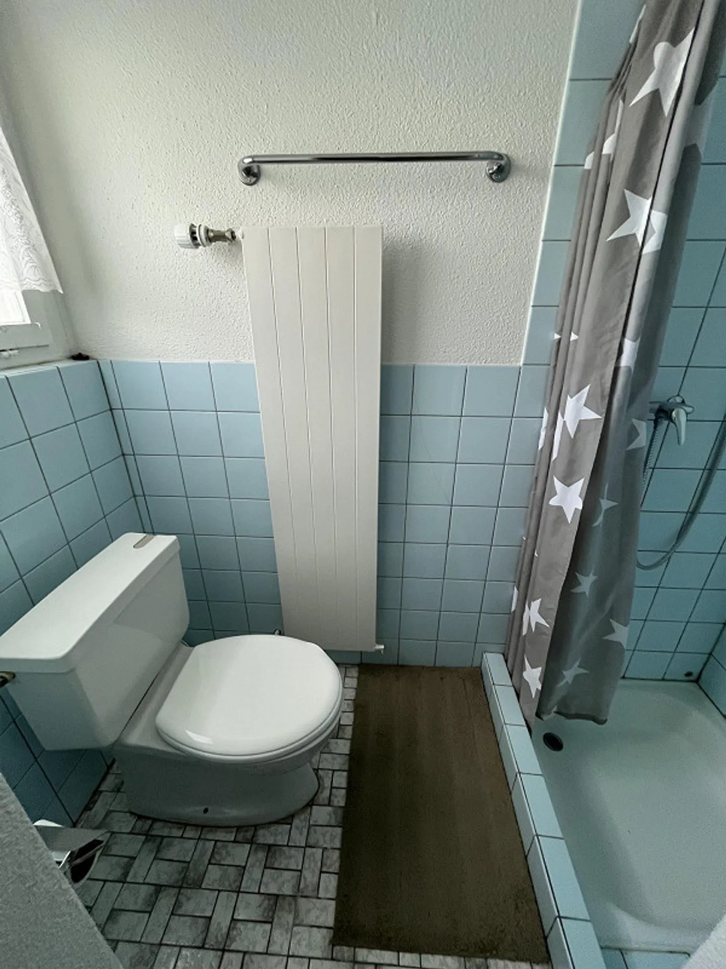 Casa unifamiliare di 8 1/2 stanze in affitto in una fattoria - Foto 15 di 18