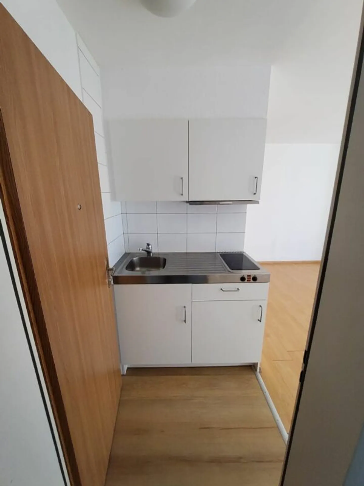 Cozy Ground Floor Studio in the Heart of Basel City - Photo 3 of 7