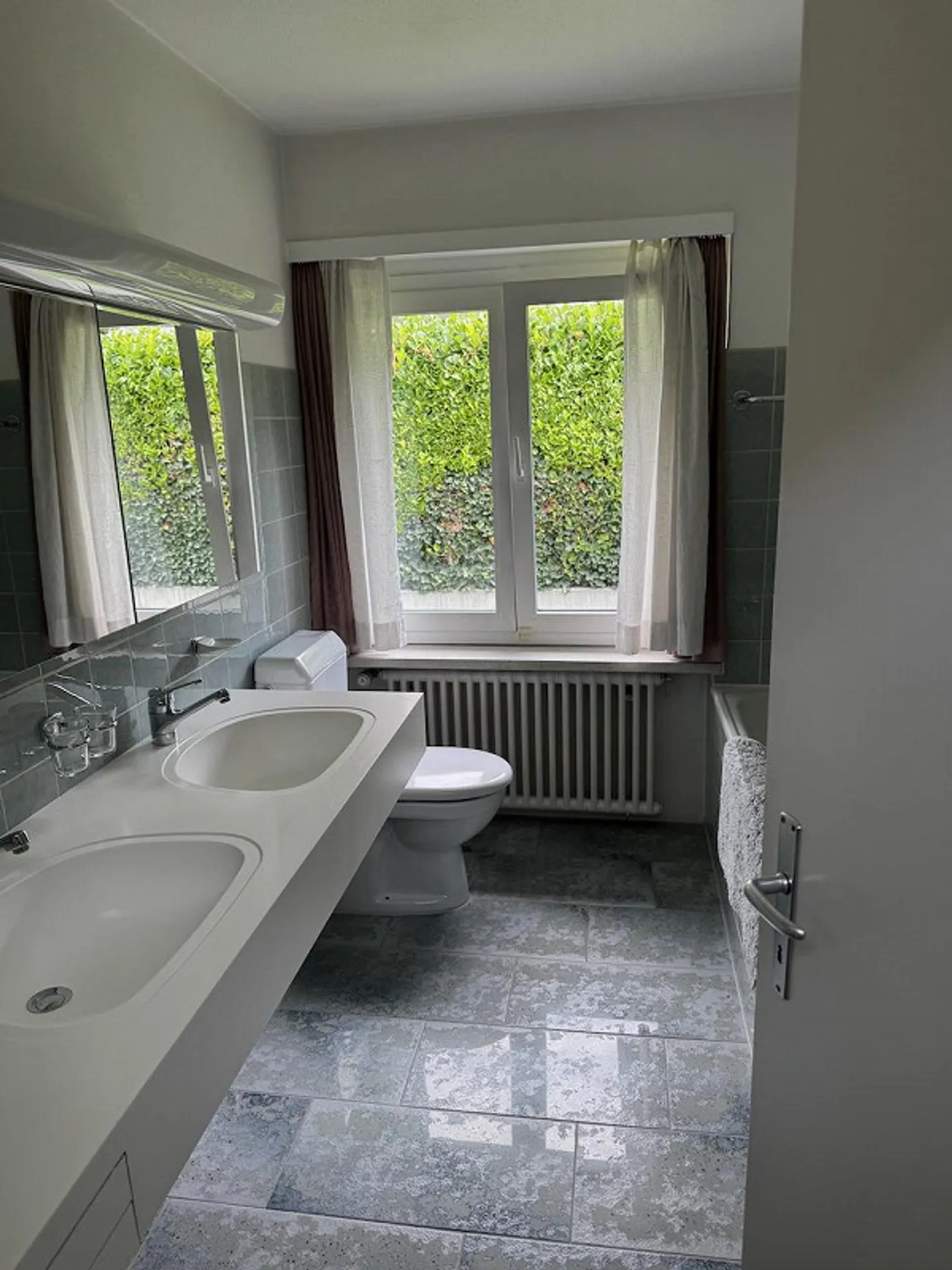 Casa unifamiliare con giardino - Foto 5 di 6