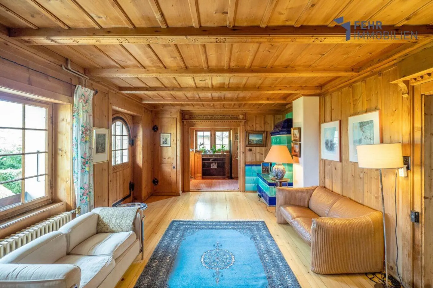 Fehr Real Estate - Unique, Charming 8½-Room Single-Family House - Photo 3 of 13