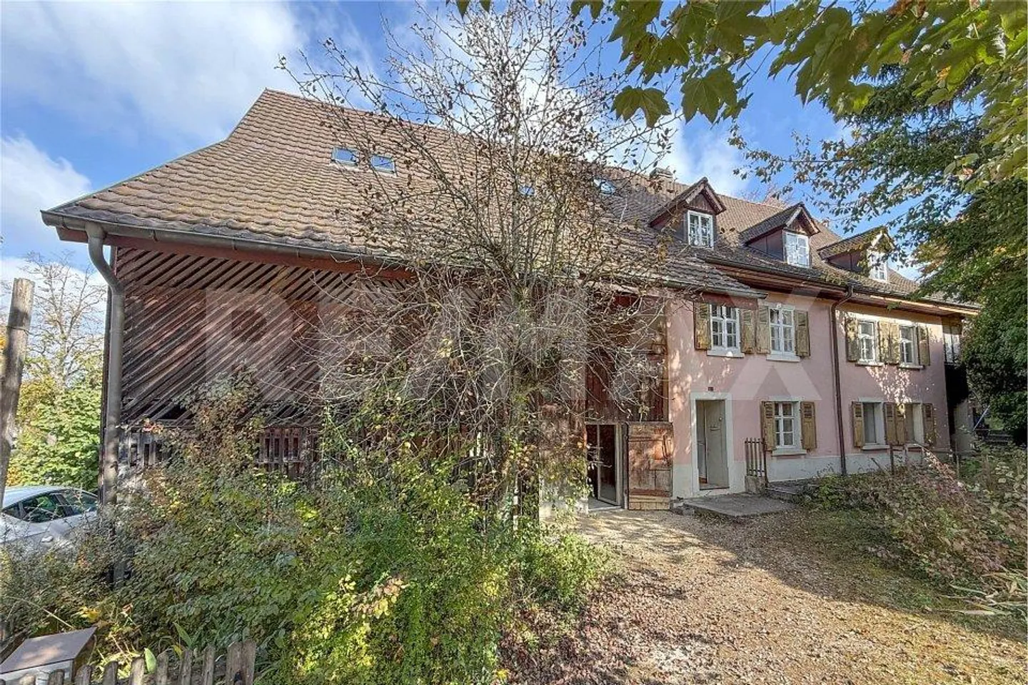 Zentral gelegenes Grundstück mit Altliegenschaft im Dorfkern von Et... - Foto 3 von 12