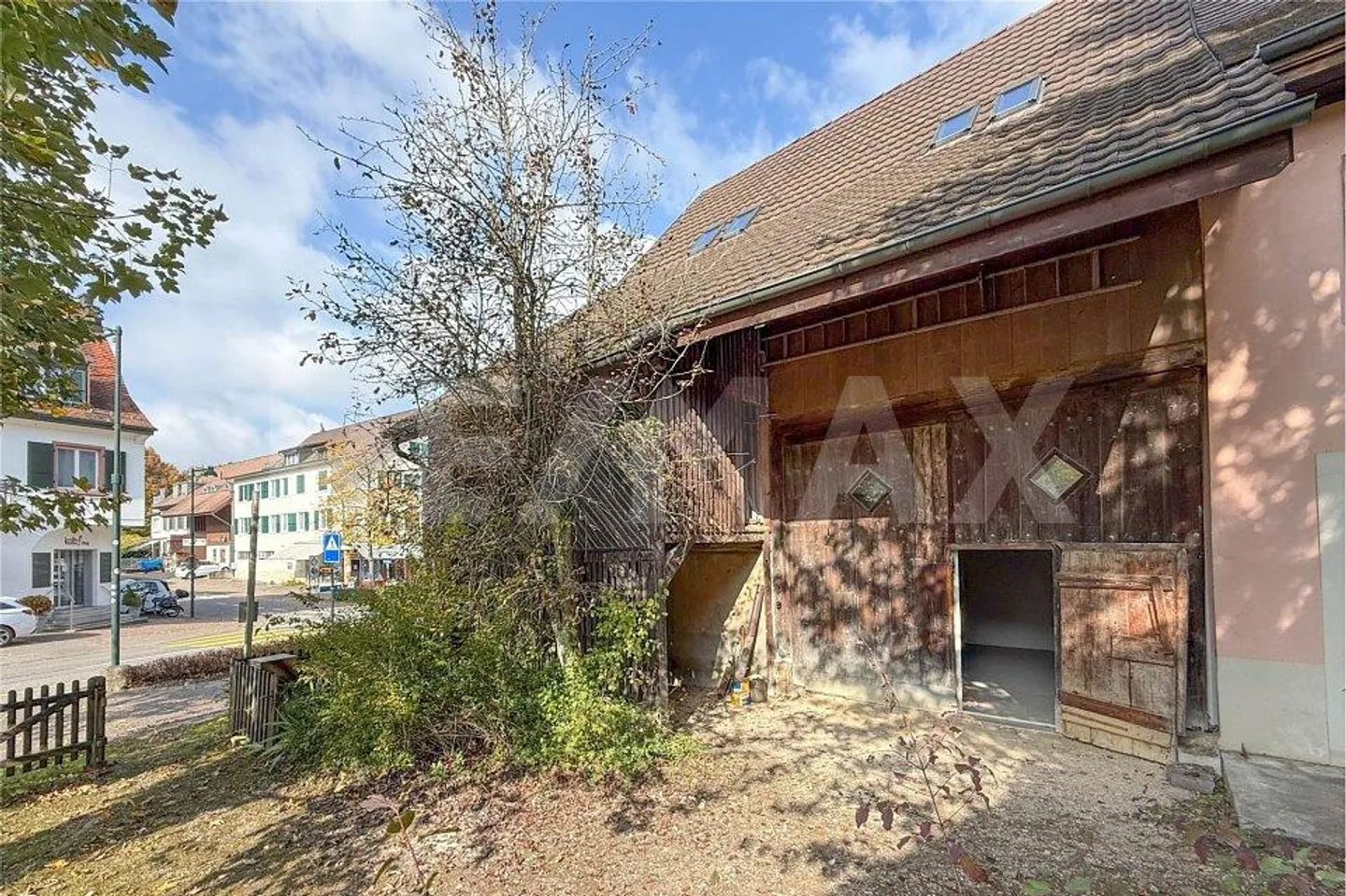 Zentral gelegenes Grundstück mit Altliegenschaft im Dorfkern von Et... - Foto 4 von 12