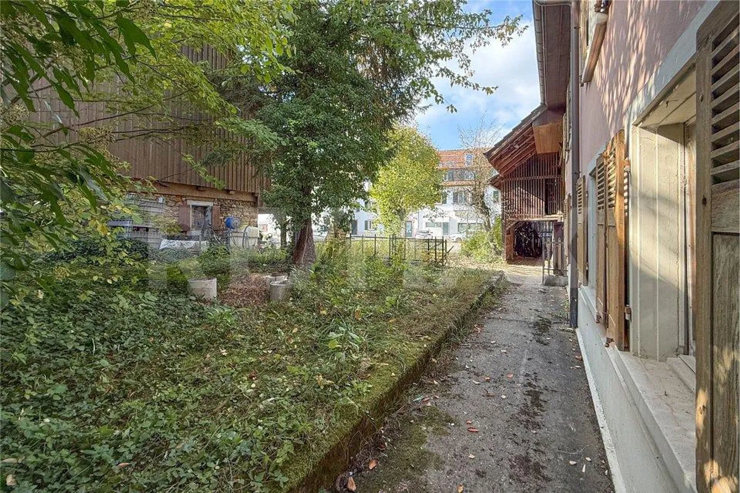 Zentral gelegenes Grundstück mit Altliegenschaft im Dorfkern von Et... - Foto 6 von 12