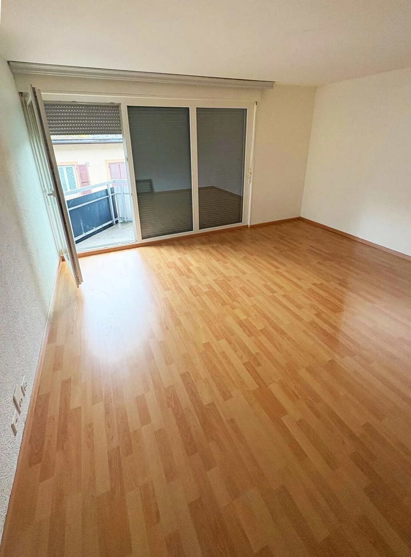 Great single apartment in an ideal location - Photo 3 of 4